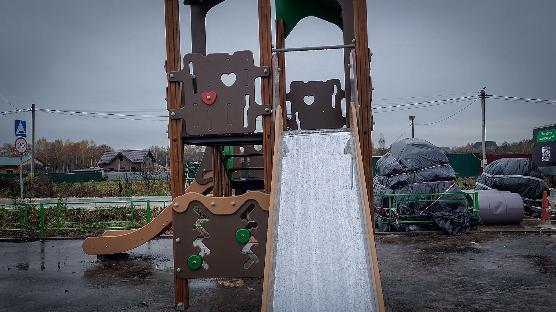 бронницы, детская площадка в бронницах, новая детская площадка в бронницах, игровой комплекс на солнечной,