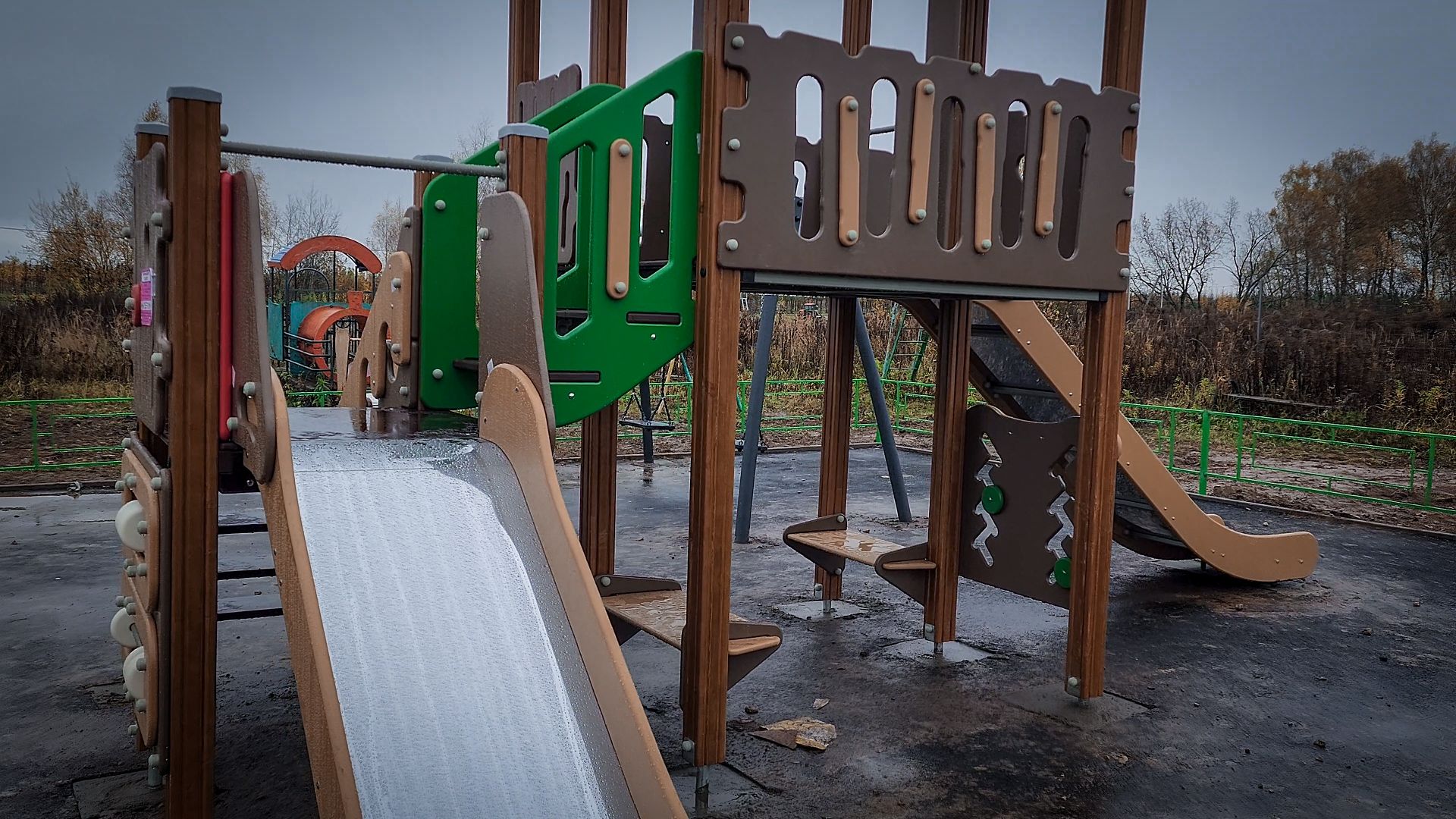 бронницы, детская площадка в бронницах, новая детская площадка в бронницах, игровой комплекс на солнечной,