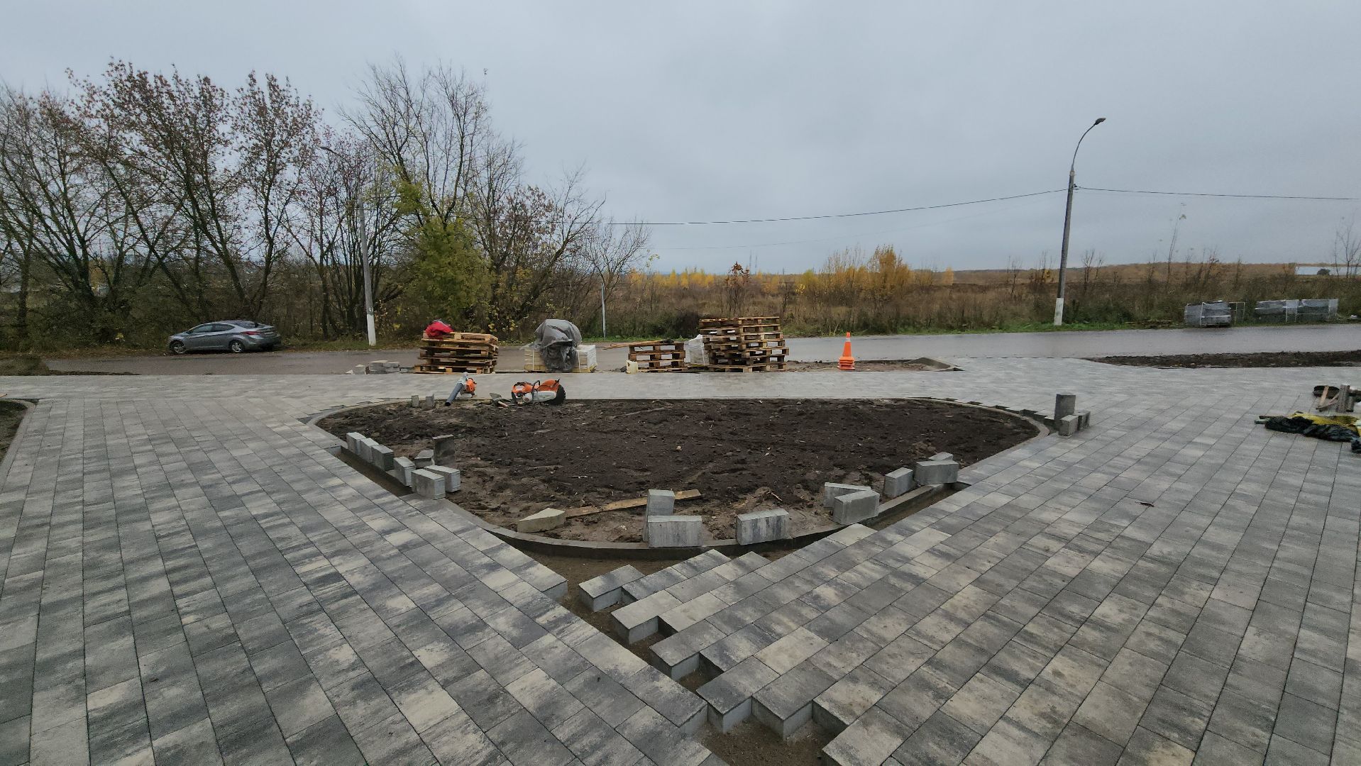 кашира, благоустройство, комфортная городская среда, сквер, тротуарная плитка, озеленение, освещение, безопасный регион,