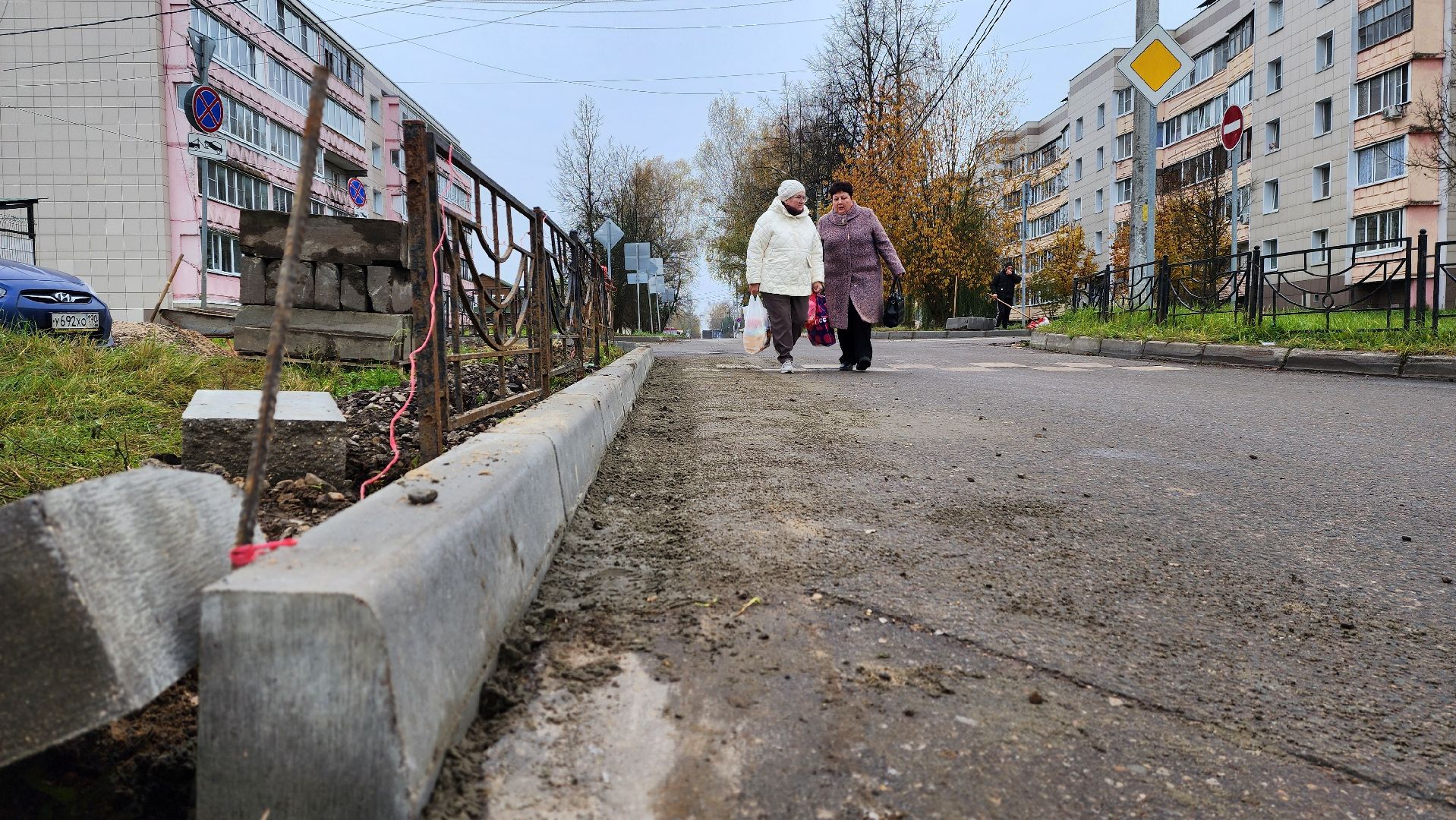 клин, поселок 31 октября, благоустройство, улица мичурина , бордюр,