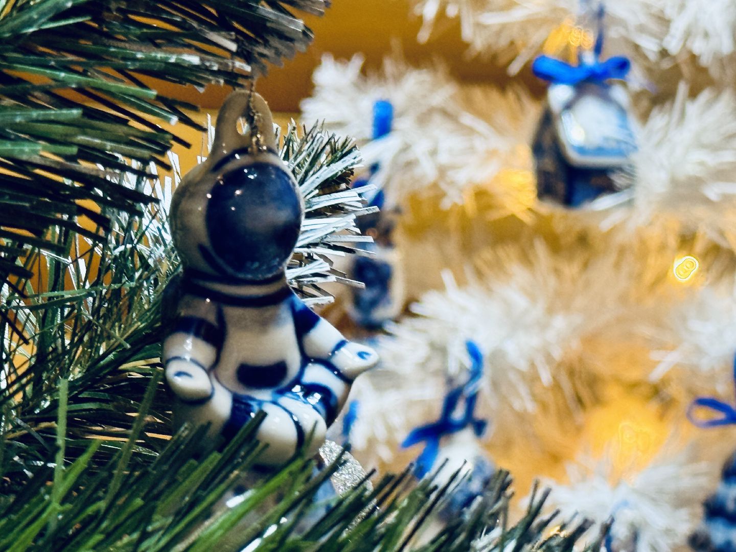 гжель, гжельская роспись, гжельский завод художественной росписи, новый год, производство елочных игрушек, елочные игрушки,