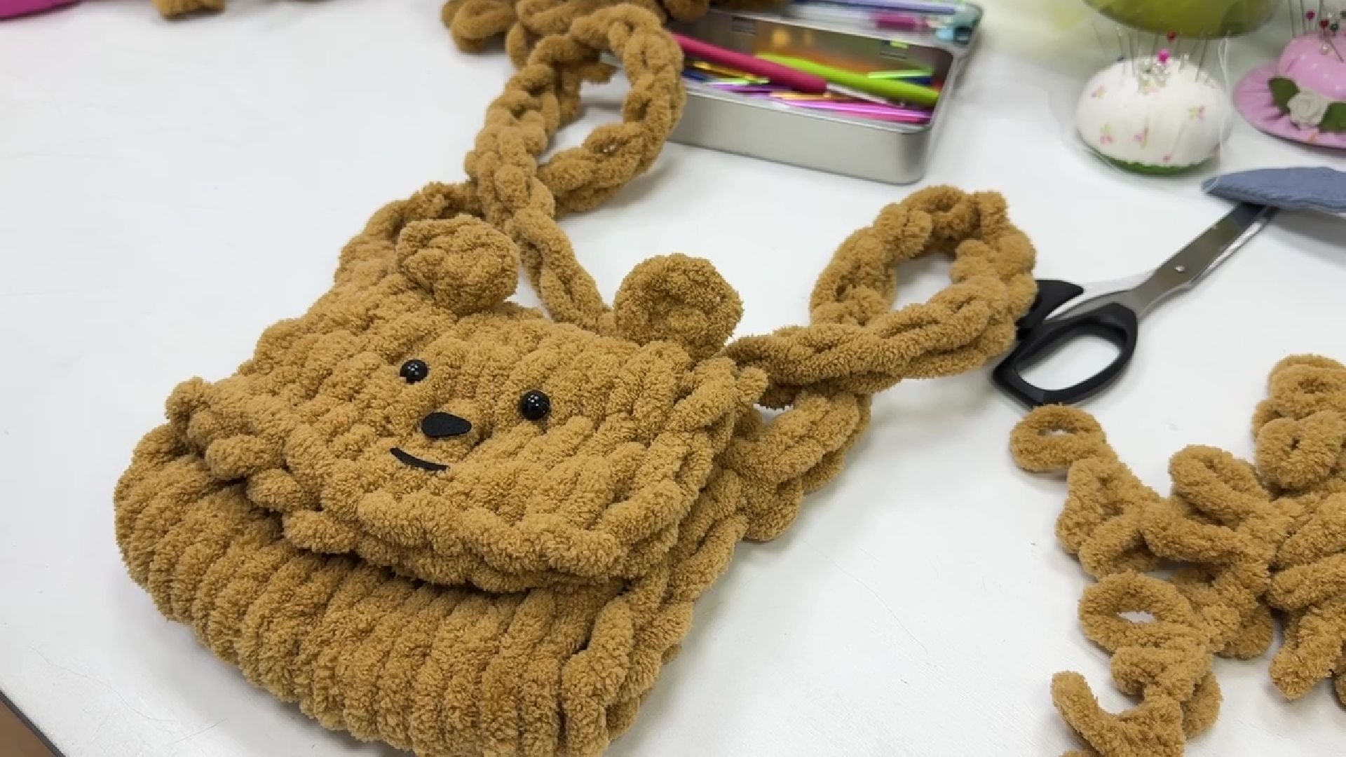 Реутов, библиотека, швейная мастерская, швеи, шитье для девочек,вязание, курсы кройки и шитья,