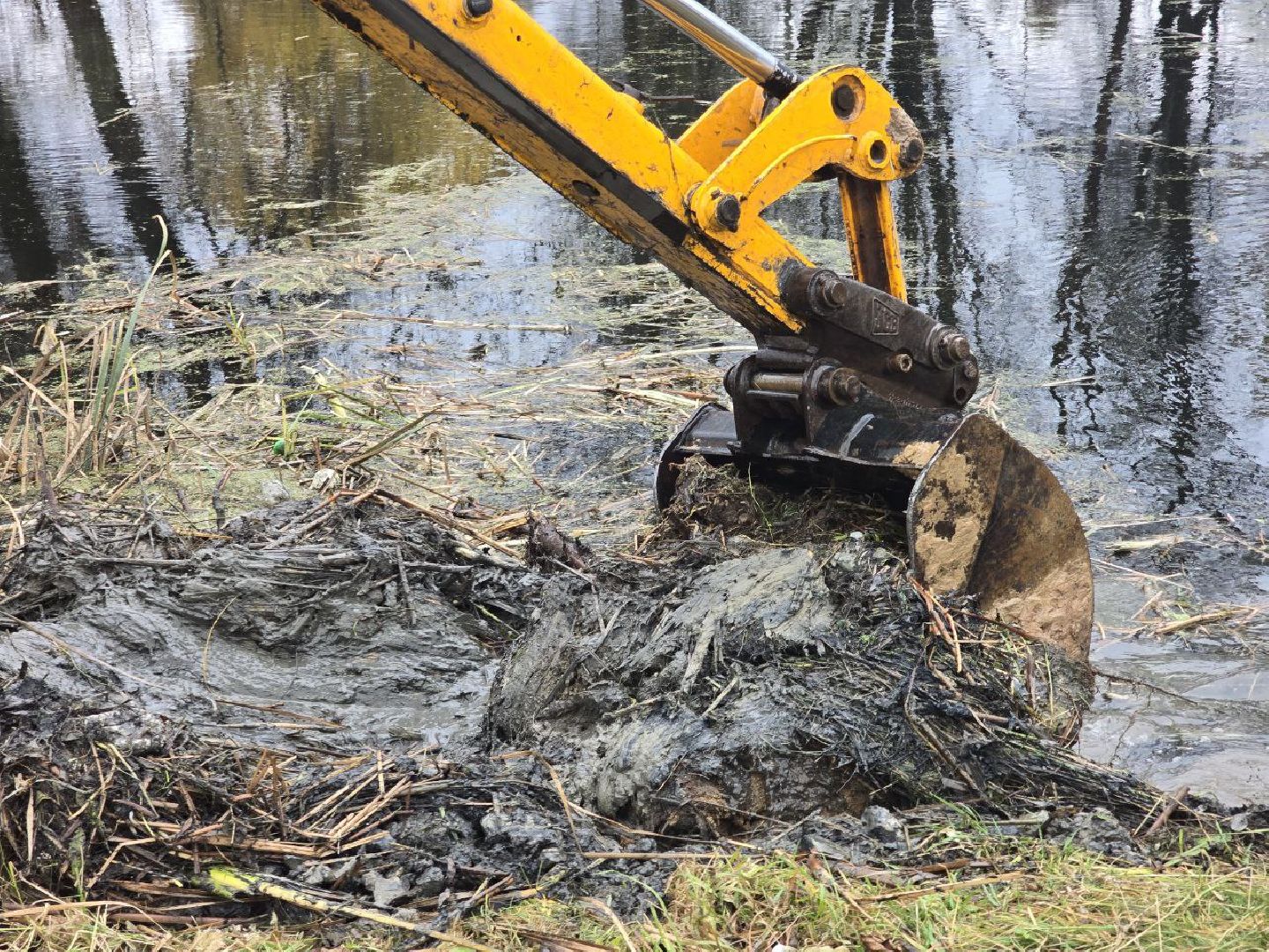 можайск, можайский муниципальный округ, подмосковье, благоустройство, противопожарный пруд, пожарный водоем, ремонт пруда,