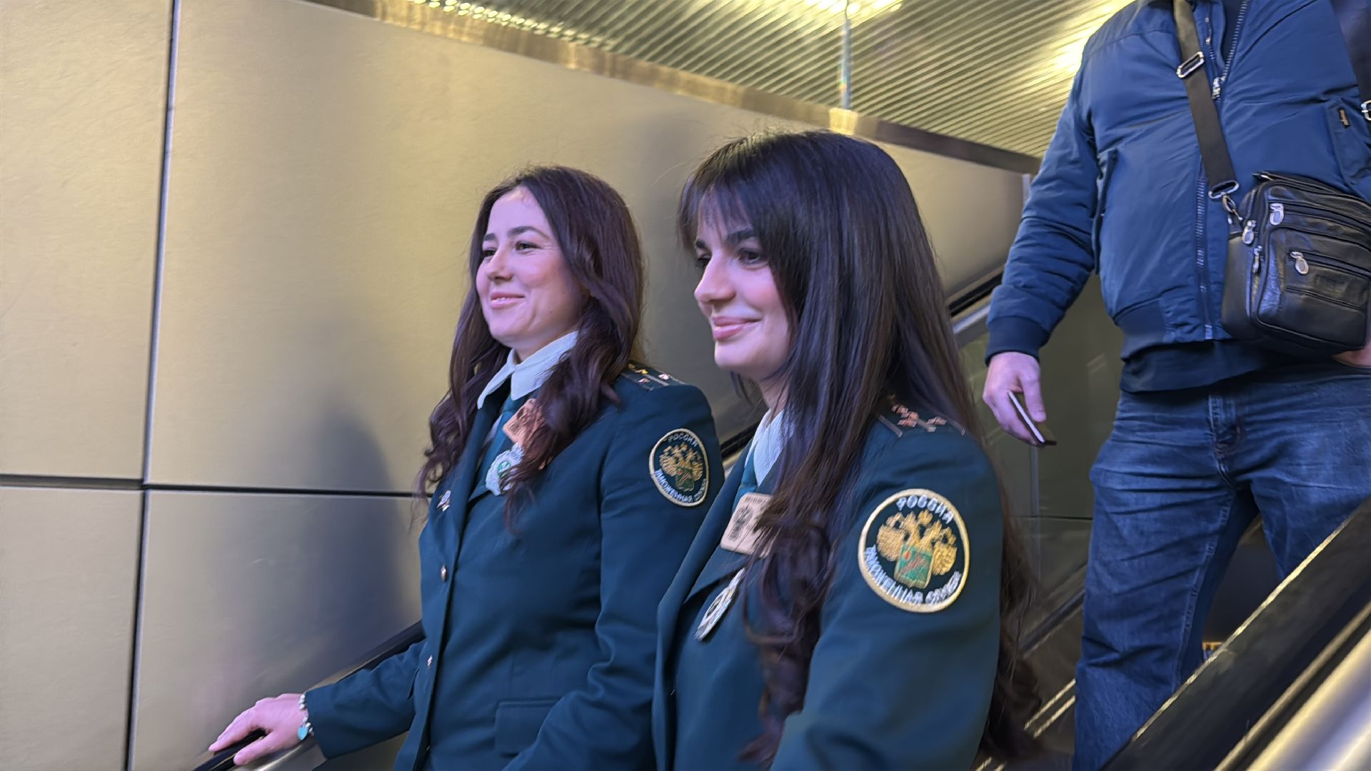 Работа в таможне, День таможенника, Аэропорт Внуково,