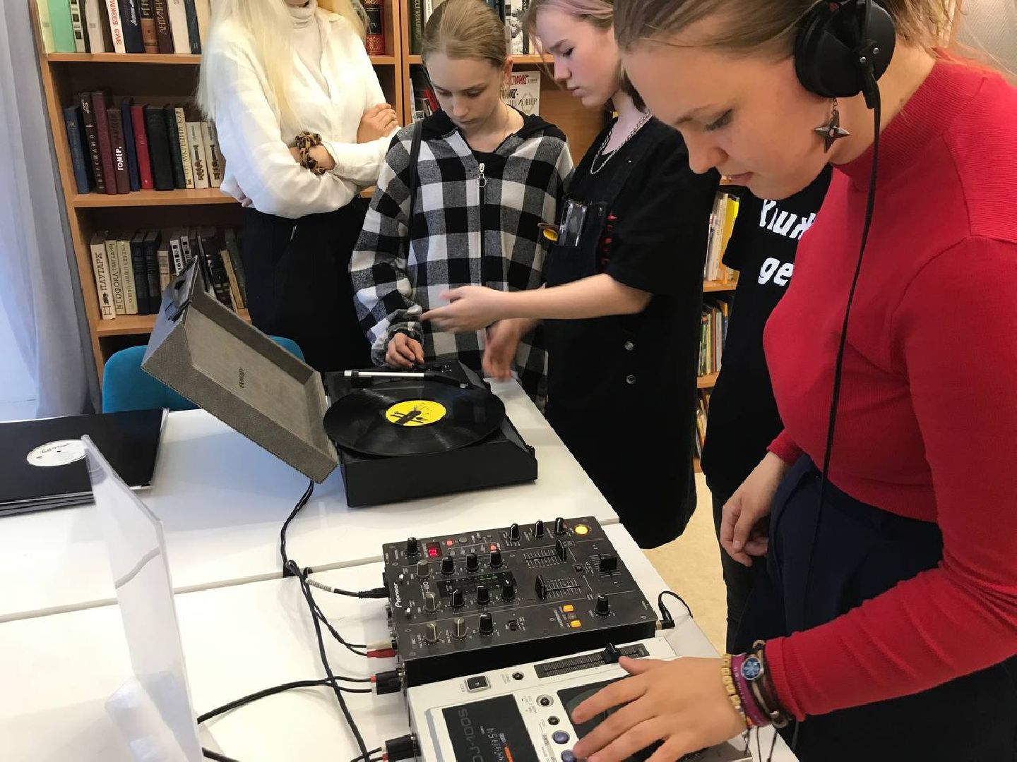 Коломна, диджеи