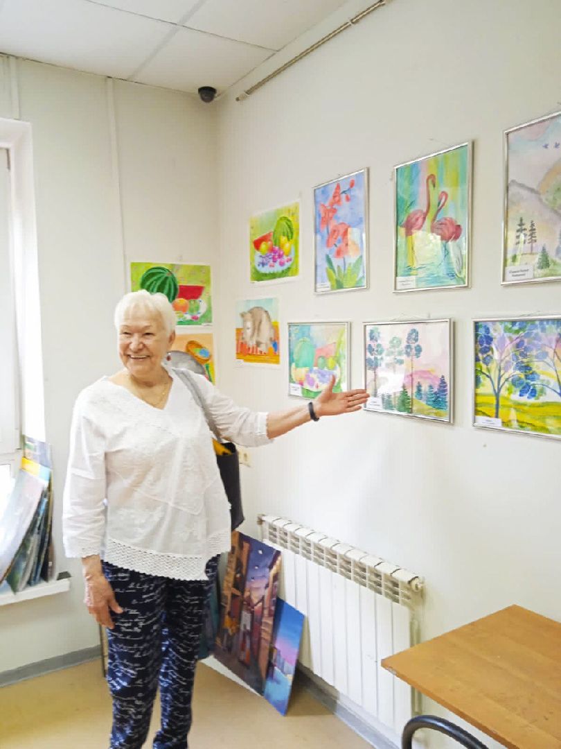 Балашиха, художественная школа Параллели, школа рисования для пожилых, фонд президентских грантов, выставка рисунков