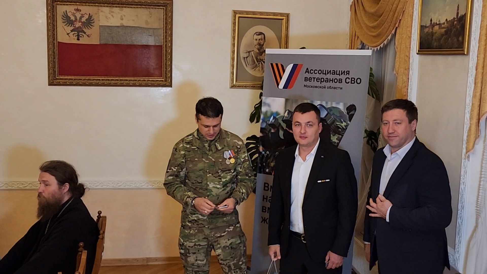 чехов, программа герои подмосковья, артем чурилов, обучение, экономика, политика, госуправление, стажировка, администрация чехова, наставник, глава округа михаил собакин, общественная деятельность, тропа защитников отечества, высадка сирени, ассоциация ветеранов сво, встреча в монастыре, награждение кадетов, посвящение в предкадеты, проекты, рабочий день, биография артема чурилова,