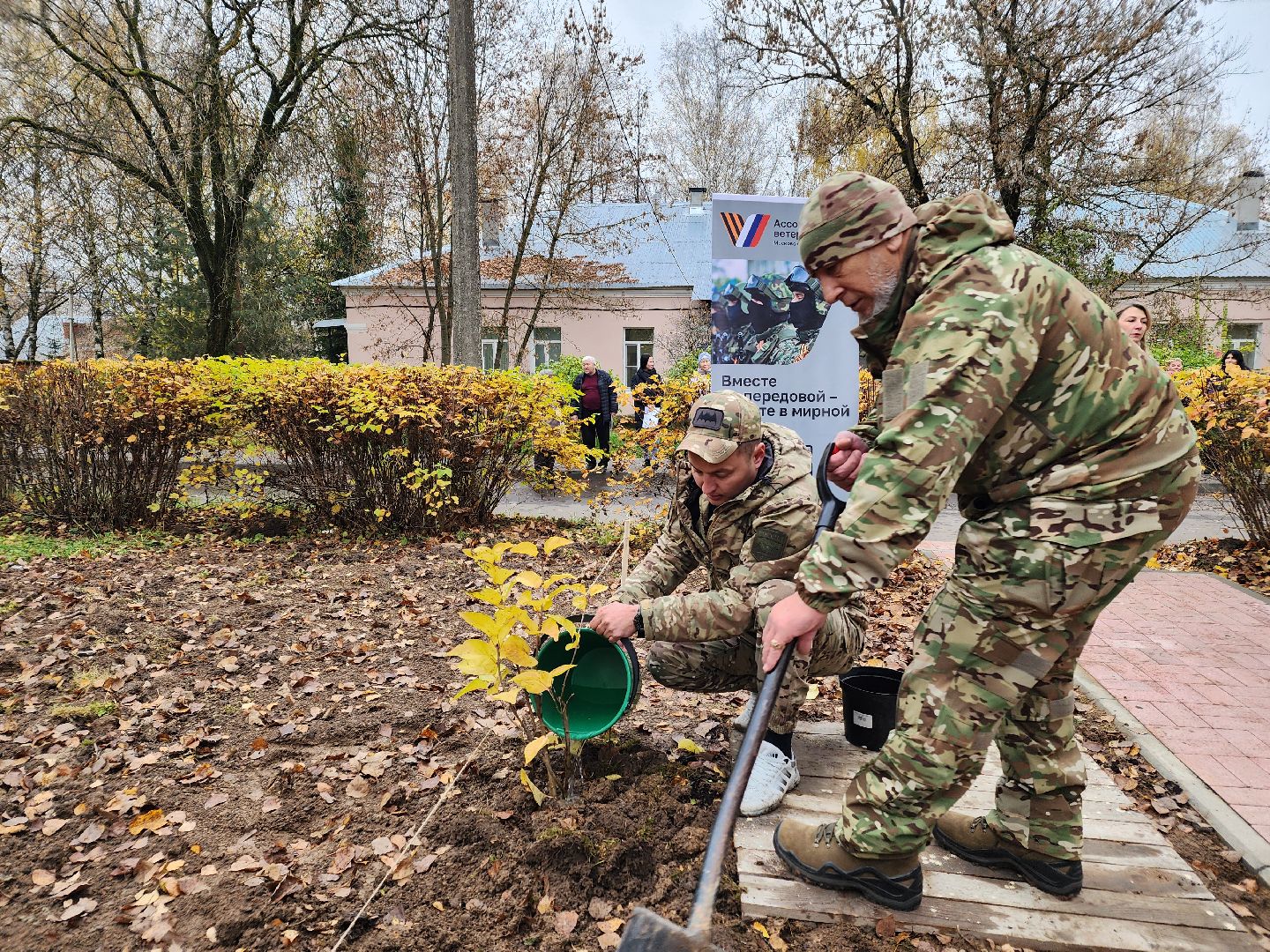 чехов, программа герои подмосковья, артем чурилов, обучение, экономика, политика, госуправление, стажировка, администрация чехова, наставник, глава округа михаил собакин, общественная деятельность, тропа защитников отечества, высадка сирени, ассоциация ветеранов сво, встреча в монастыре, награждение кадетов, посвящение в предкадеты, проекты, рабочий день, биография артема чурилова,