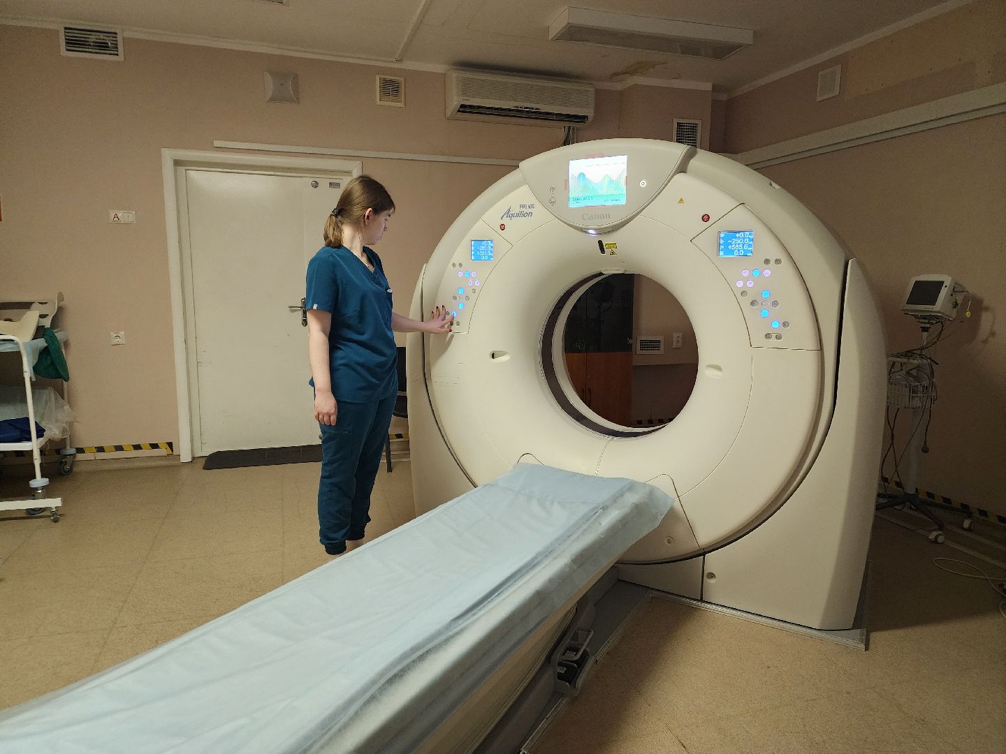 подольск, Происшествие , падение с высоты,Подольская детская больница ,