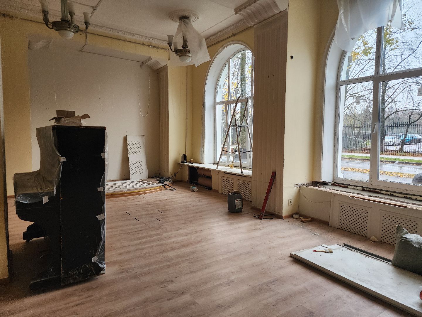 фрязино, ремонт входной группы, культурный центр, учреждение культуры, окна,