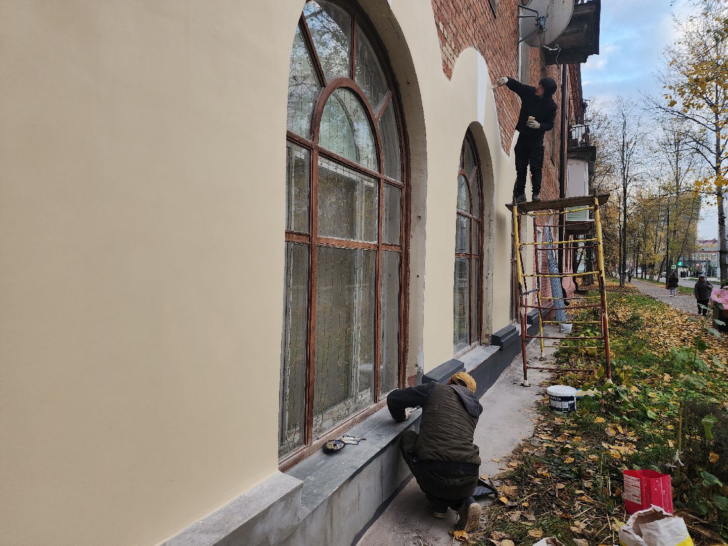 фрязино, ремонт входной группы, культурный центр, учреждение культуры, окна,