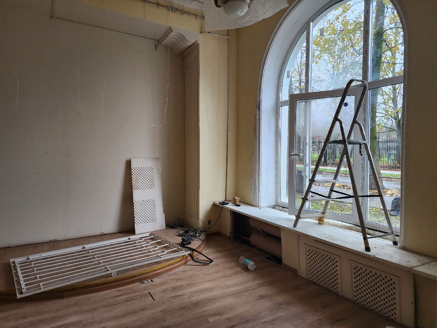 фрязино, ремонт входной группы, культурный центр, учреждение культуры, окна,