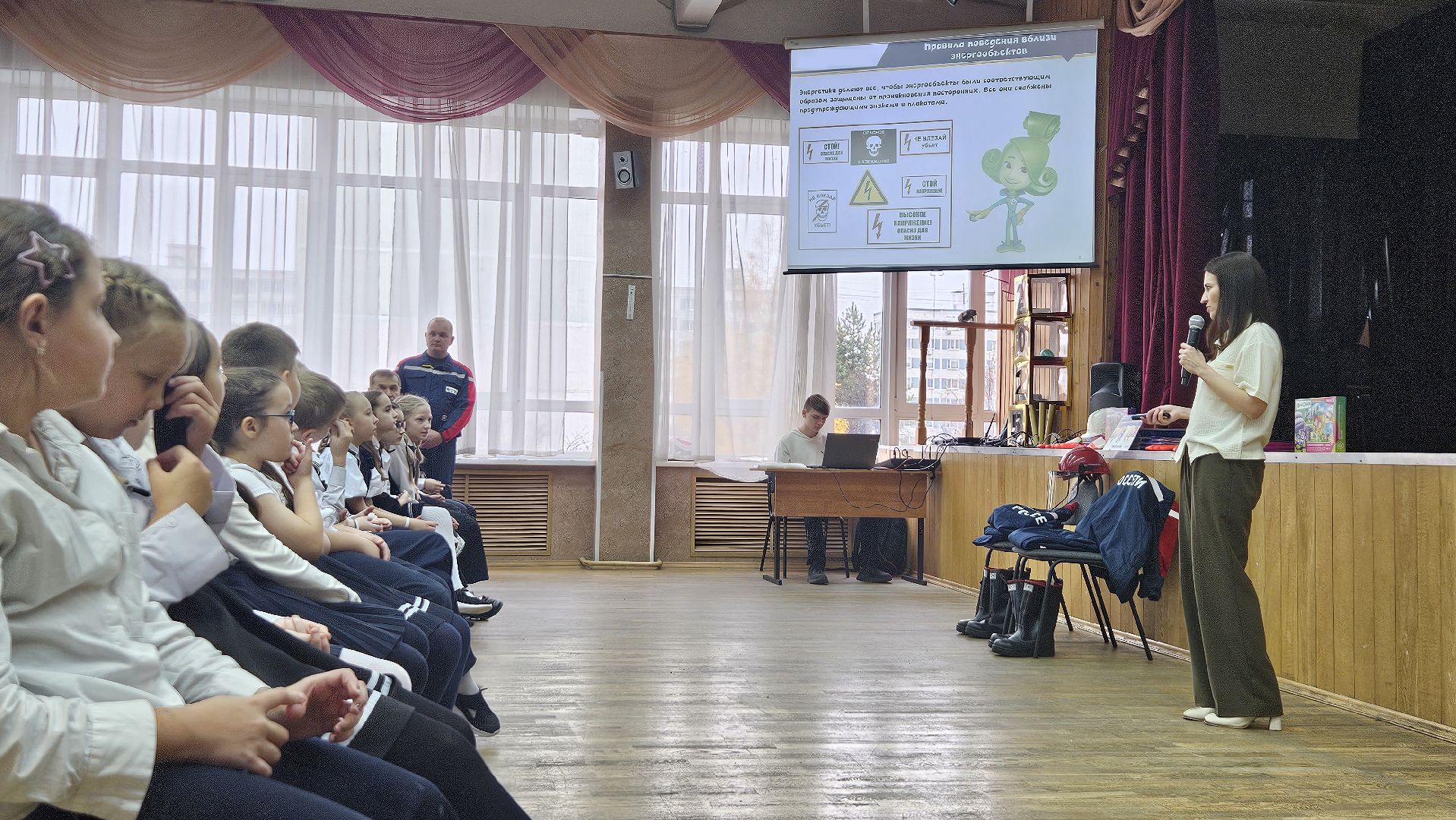 долгопрудный, дети,  россети, россети московский регион,гимназия 13, гимназия 13 в долгопрудном, школьники,