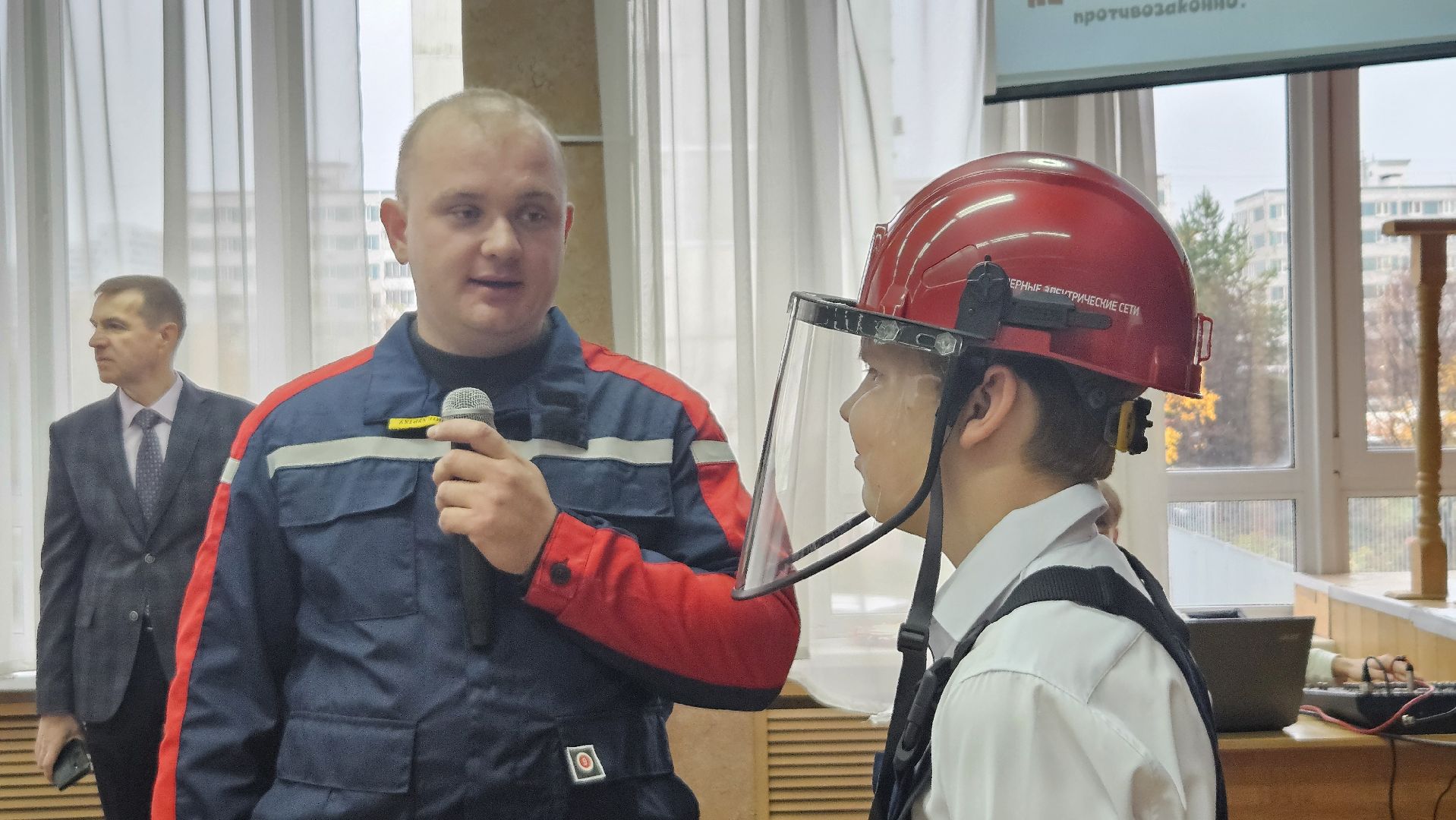 долгопрудный, дети,  россети, россети московский регион,гимназия 13, гимназия 13 в долгопрудном, школьники,