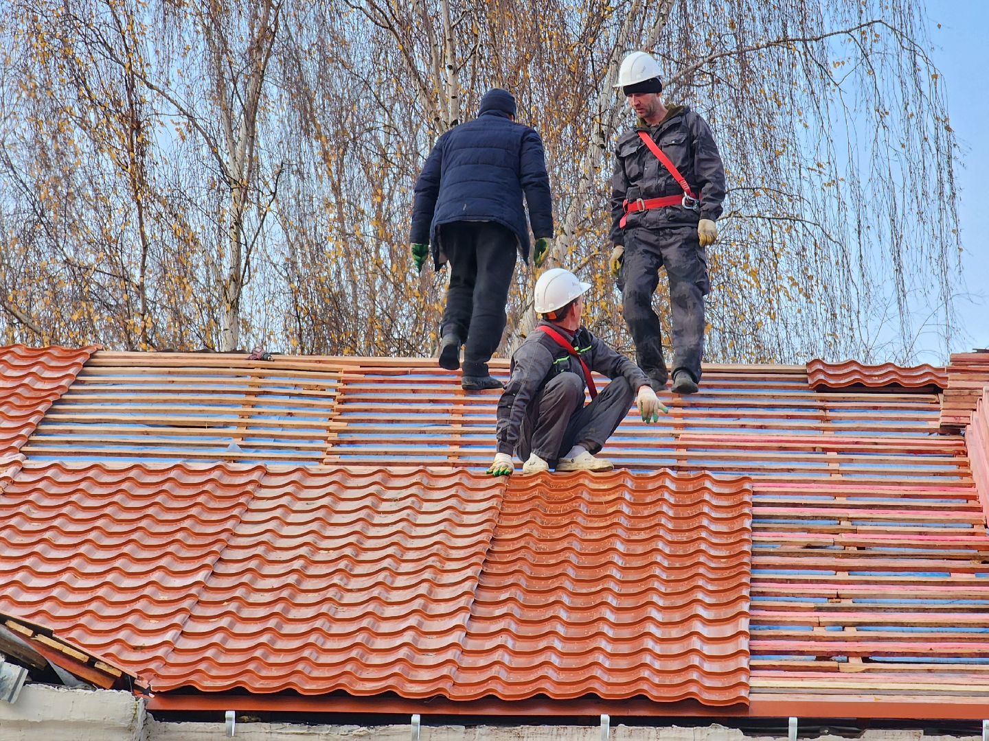 чехов, улица чехова 27, центр детского творчества, капитальный ремонт, реконструкция, обновление, замена кровельного покрытия, капремонт кровли, двускатная крыша, гидроизоляция,  теплоизоляция, фасадные работы, утепление фасада, новые строительные материалы,госпрограмма московской области,