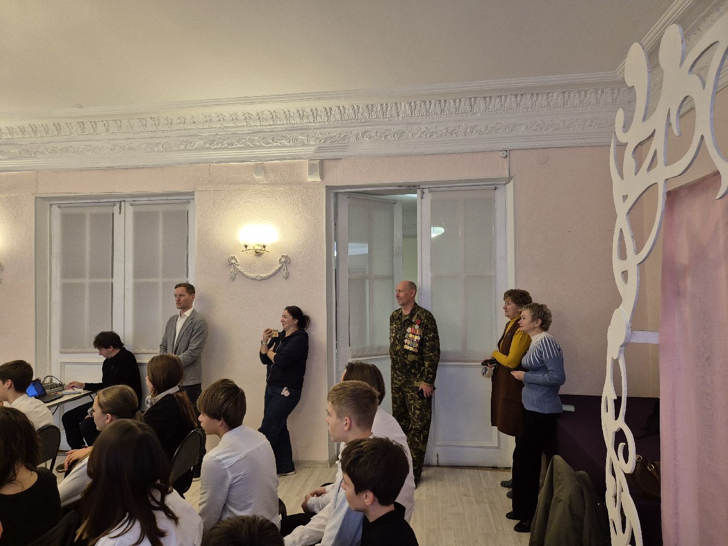 демиховский дворец культуры, встреча с участником сво, выставка поискового отряда,