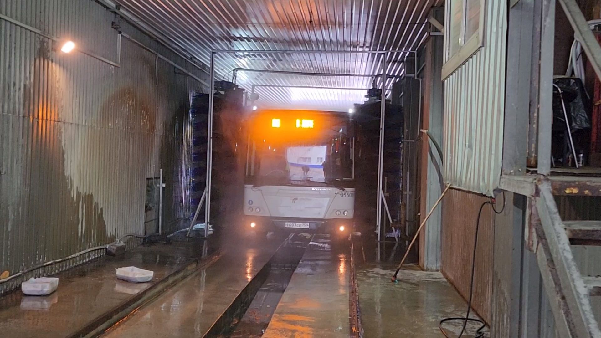 чехов, мострансавто, производственная база чехов, мойка для автобусов, автомойка, автоматическая мойка, очистка транспорта, техническое обслуживание, текущий ремонт, подготовка к рейсам, автопарк, маршруты, технический персонал, директор пб чехов, алексей коркин,вакансии, трудоустройство,