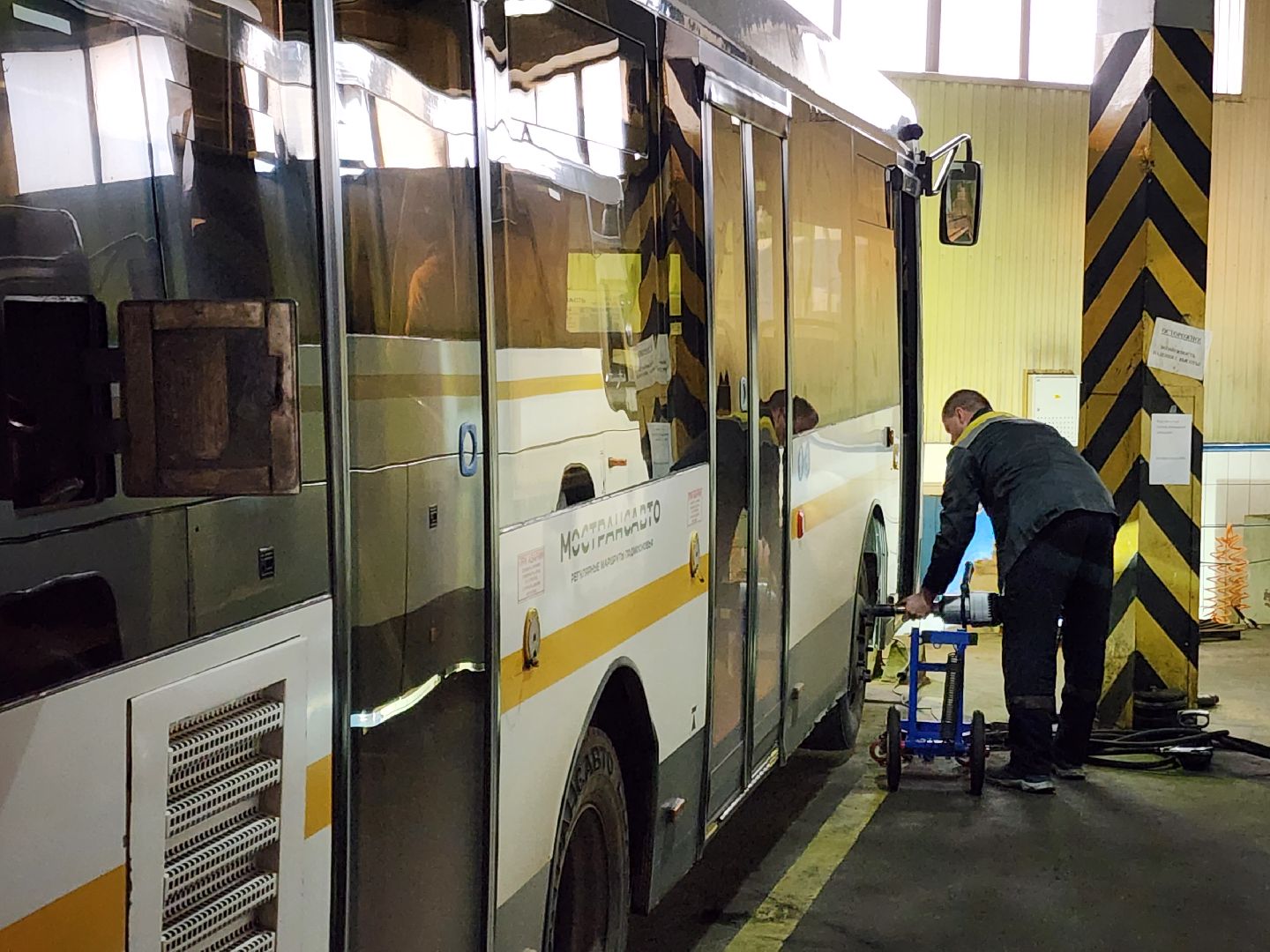 чехов, мострансавто, производственная база чехов, мойка для автобусов, автомойка, автоматическая мойка, очистка транспорта, техническое обслуживание, текущий ремонт, подготовка к рейсам, автопарк, маршруты, технический персонал, директор пб чехов, алексей коркин,вакансии, трудоустройство,