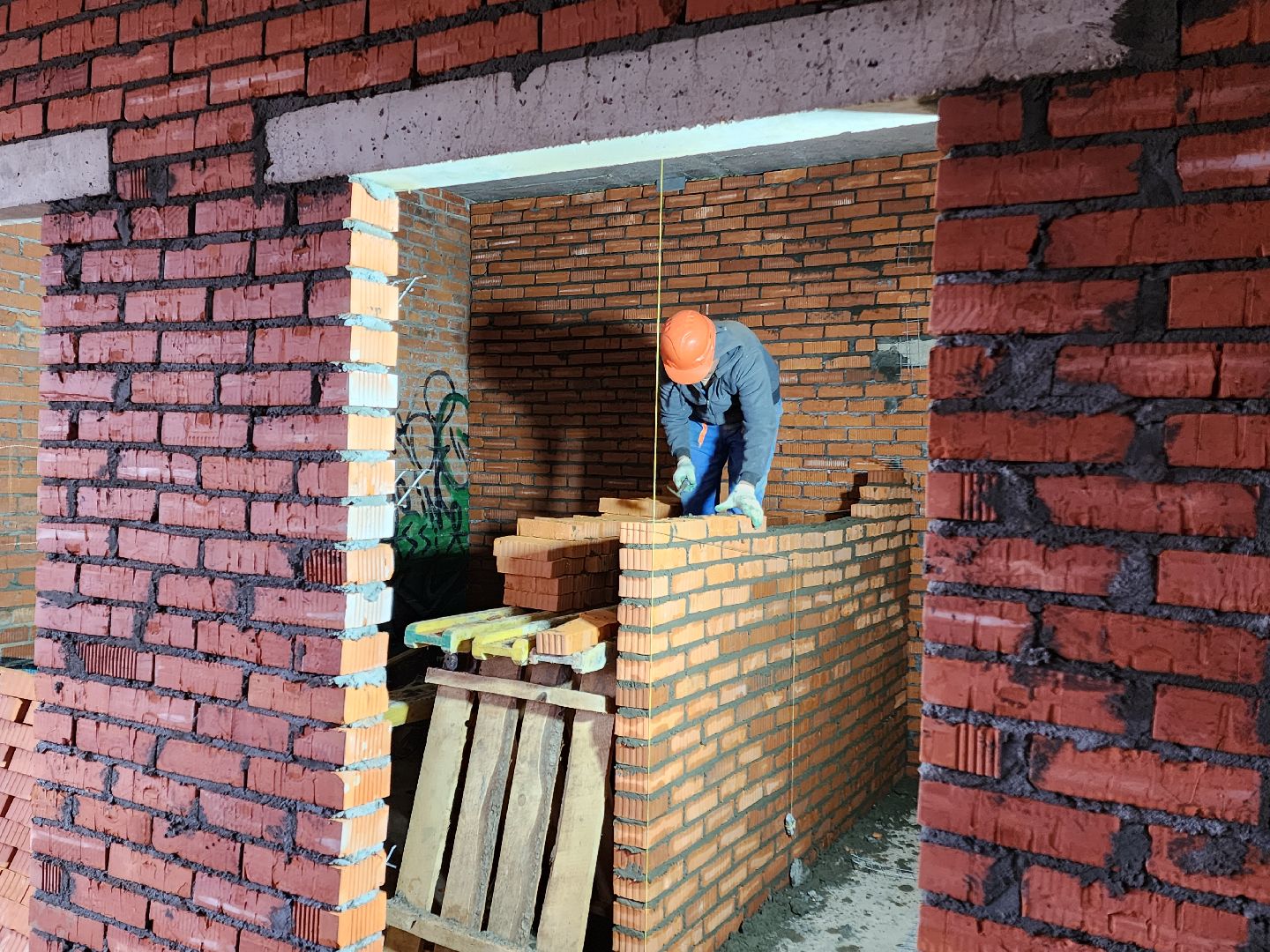 чехов, поселок мещерское, психиатрическая больница, новый корпус, строительство, реконструкция,каменная кладка, внутренние перегородки, кирпичная кладка, перегородки из кирпичей, зонирование, внутренняя отделка помещений, остекление здания, фасадные работы, инженерные сети, нацпроект здравоохранение, госпрограмма московской области,