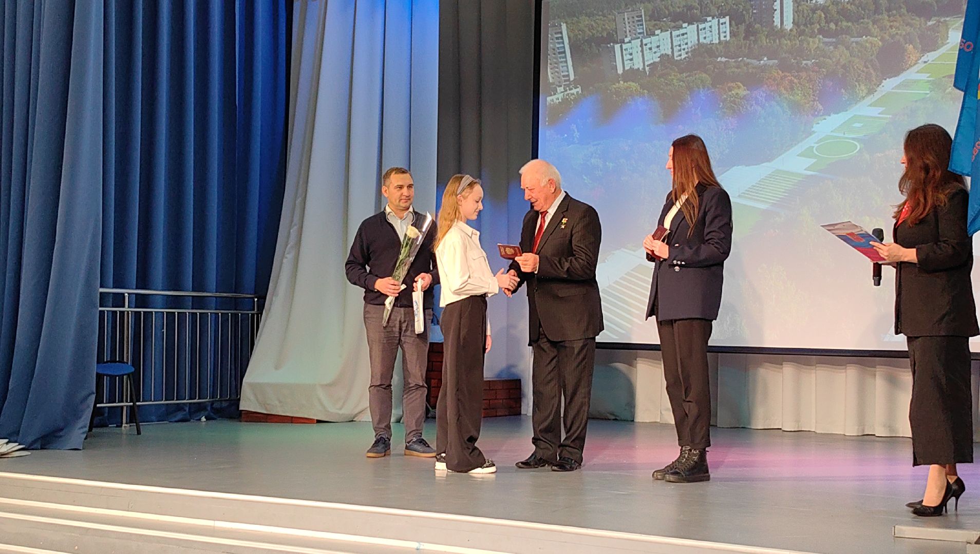 спектакль, мариуполь, творчество, гастроли,