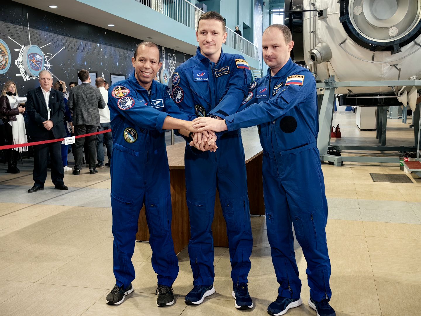 космонавт, Байконур, мкс, станция,