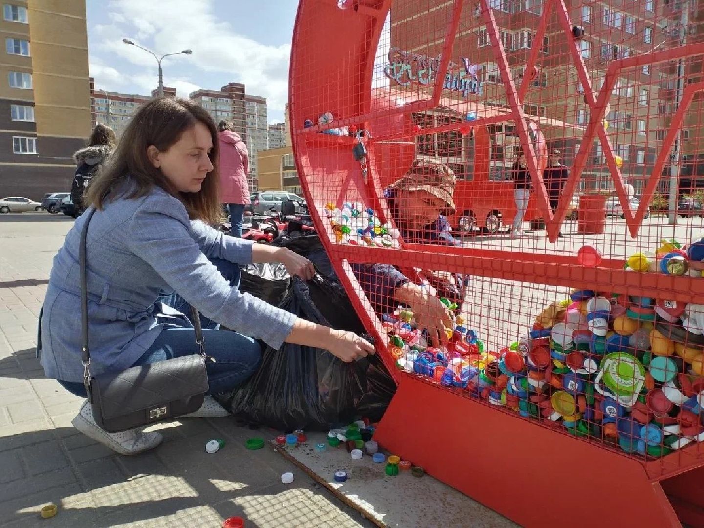 добрый пластик, вторсырьё, благотворительность, Лосино-Петровский, волонтёры