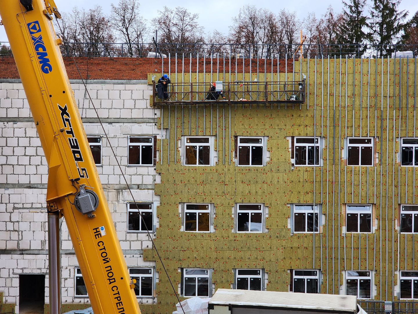 чехов, поселок мещерское, психиатрическая больница, новый лечебный корпус, строительство, реконструкция, фасадные работы, утепление фасада, гидроизоляция, вентилируемый фасад, внутренняя отделка помещений, остекление, возведение перегородок, инженерные сети, нацпроект здравоохранение, госпрограмма московской области,