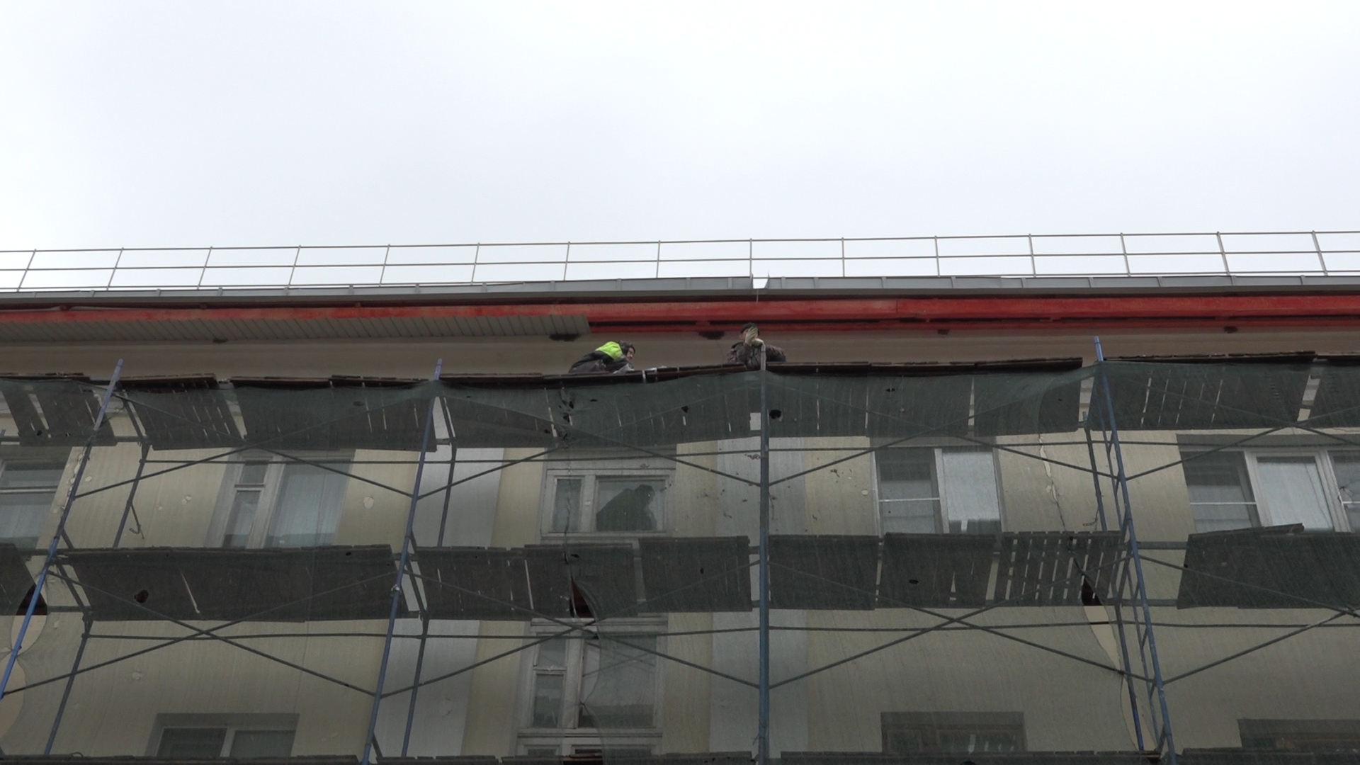 дос, дом офицерского состава, власиха дос, капремонт кровли, двускатная крыша,