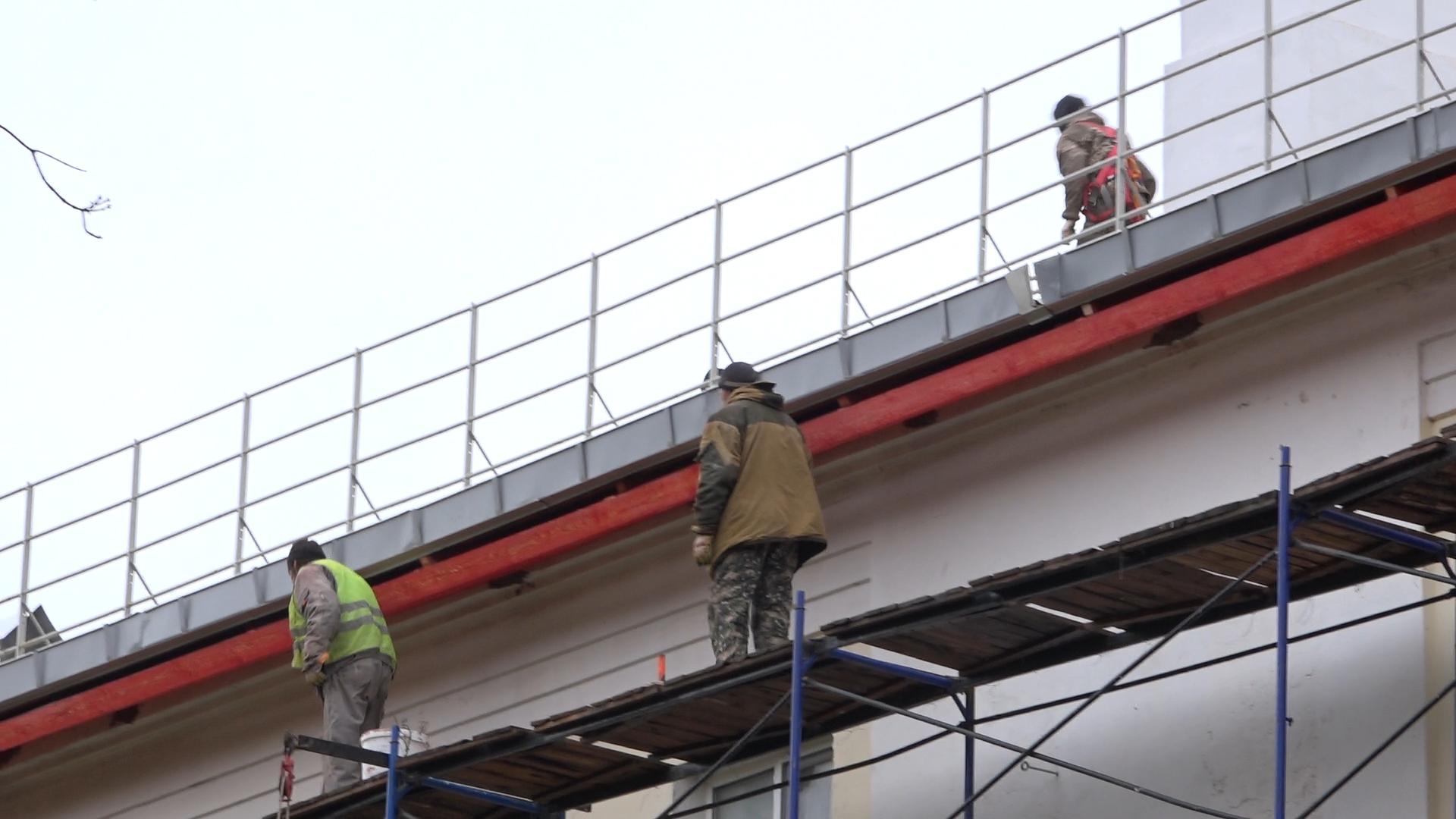 дос, дом офицерского состава, власиха дос, капремонт кровли, двускатная крыша,