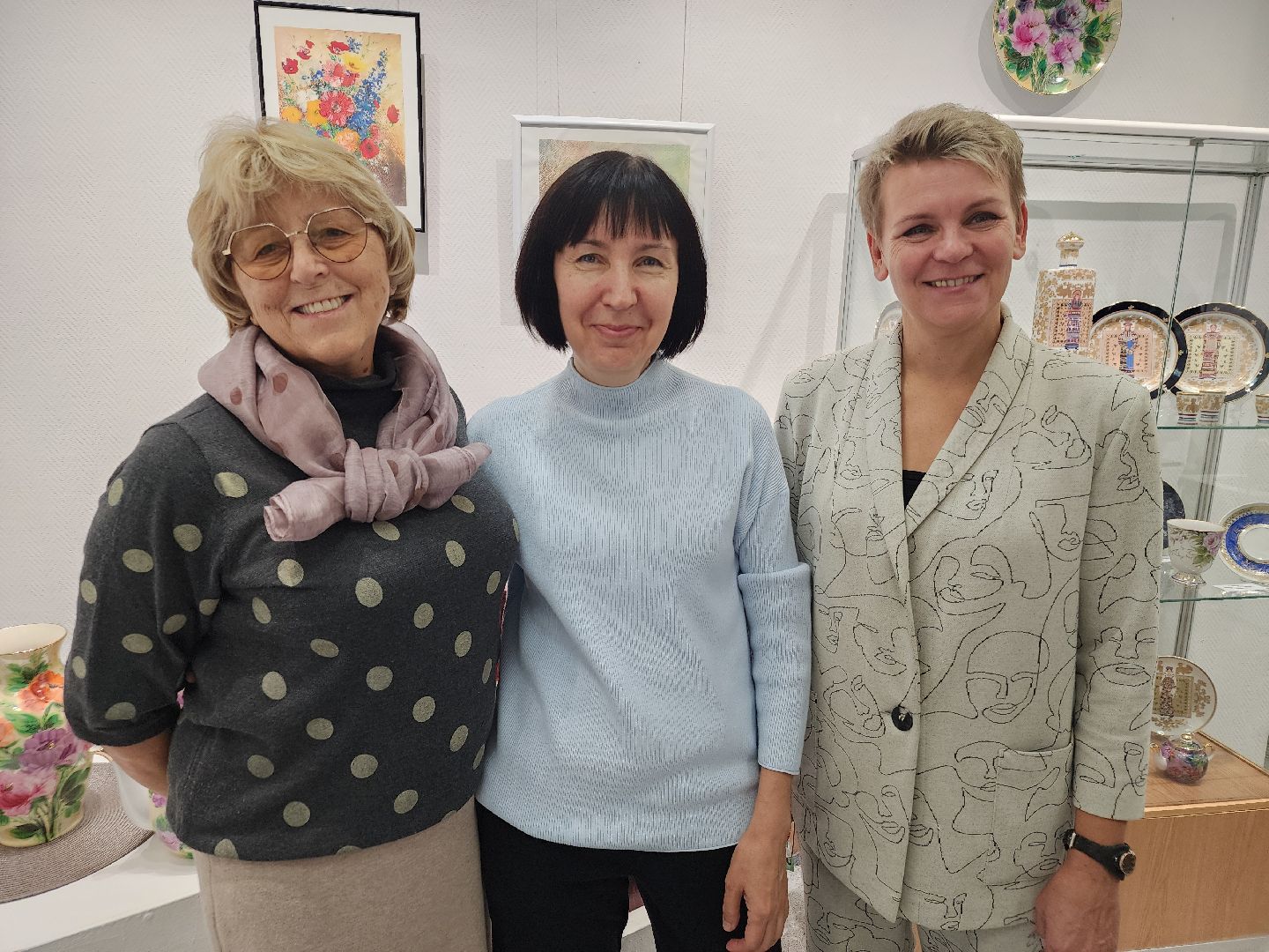 выставка фарфора, дулевский фарфор, орехово-зуевский округ,выставочный зал,