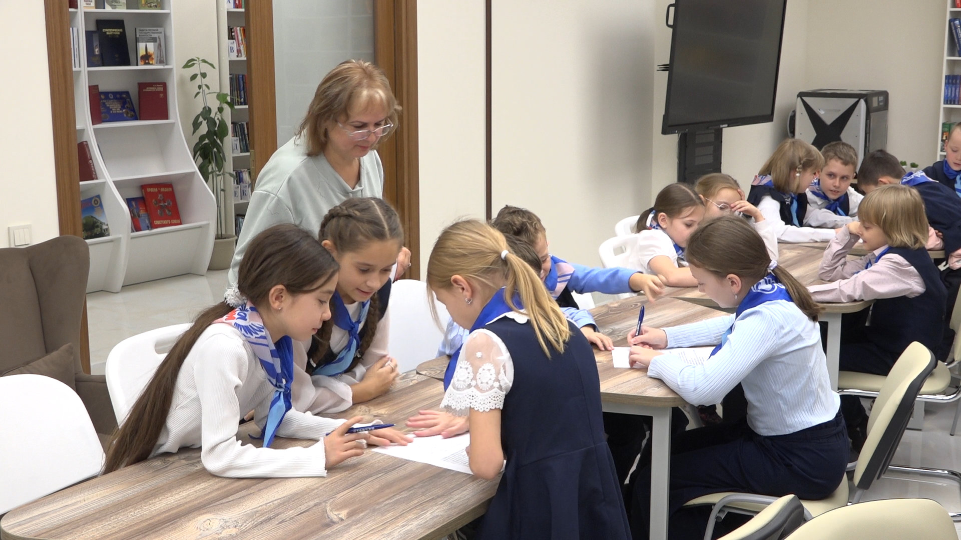 день народного единства, занятие со школьниками, библиотека компас, власиха компас, государственный праздник,