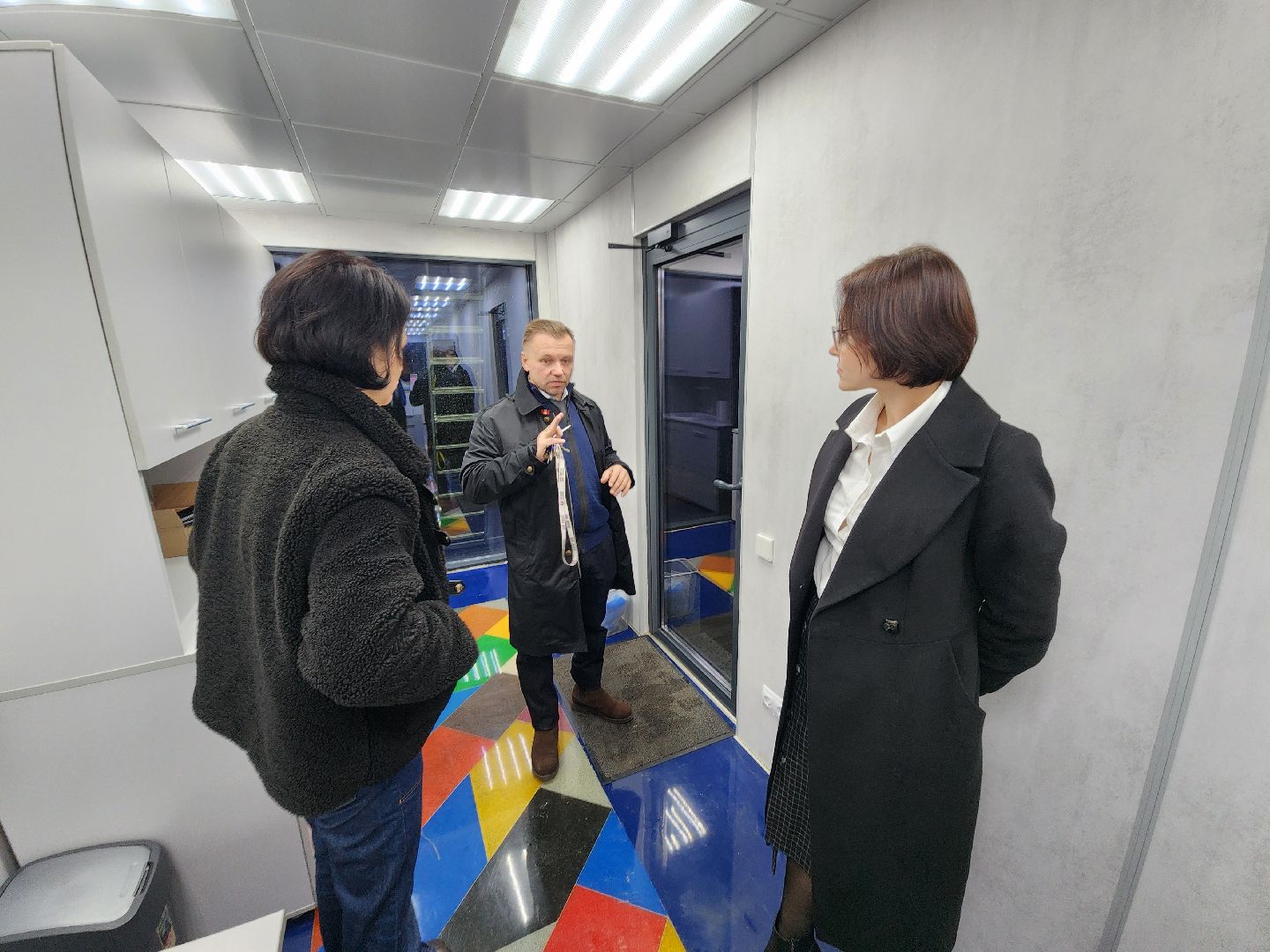 чехов, село новоселки, компания полимер компаунд, производство полимерных смесей, уплотнители, шланги, кабели, расширение производства, новые рабочие места, учебный центр, новые виды продукции, меры поддержки, земельный участок, земля без торгов,  постановление губернатора подмосковья,  заместитель главы округа наталья маминова, управление промышленности инвестиций и предпринимательства, екатерина зыкова, генеральный директор алексей чижмаков, субсидии,