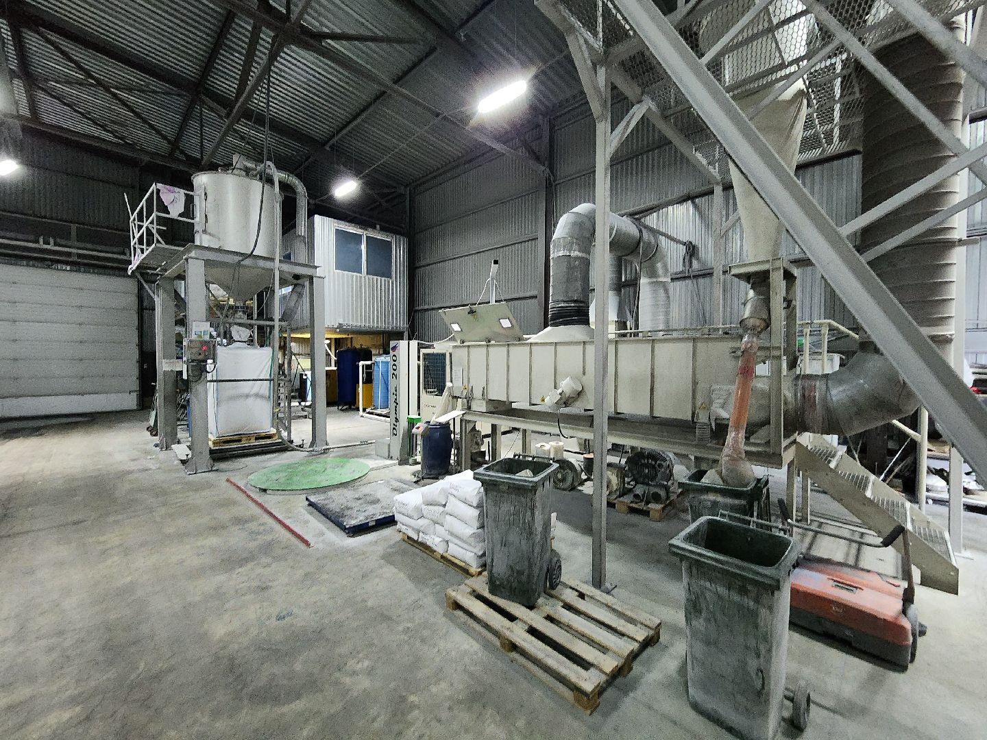 чехов, село новоселки, компания полимер компаунд, производство полимерных смесей, уплотнители, шланги, кабели, расширение производства, новые рабочие места, учебный центр, новые виды продукции, меры поддержки, земельный участок, земля без торгов,  постановление губернатора подмосковья,  заместитель главы округа наталья маминова, управление промышленности инвестиций и предпринимательства, екатерина зыкова, генеральный директор алексей чижмаков, субсидии,