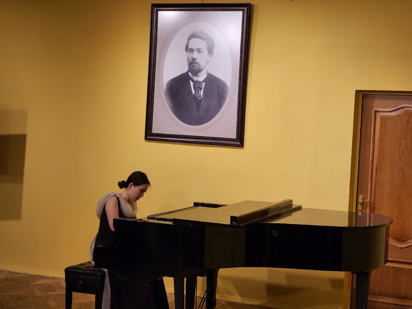 чехов, село мелихово, музей-заповедник мелихово, акция ночь в музее, музыка, концерт, живопись, скульптура, мастер-классы, экскурсии,всероссийская акция, лекции, рисунки чехова, чехов и музыка,скрипач георгий ибатулин,пианист егор сидоров, художник антон чубаков,скульптор елена милейко,