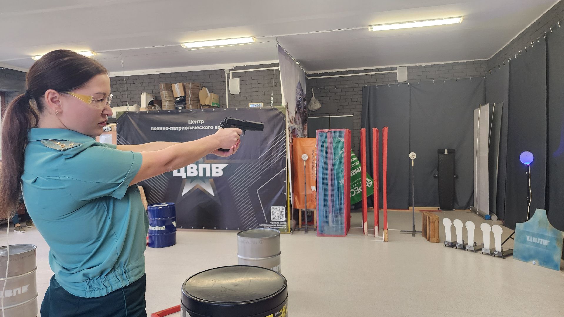 сотрудники таможни, таможня, подмосковье , домодедово, турнир по стрельбе, винтовка, пистолет, макет,