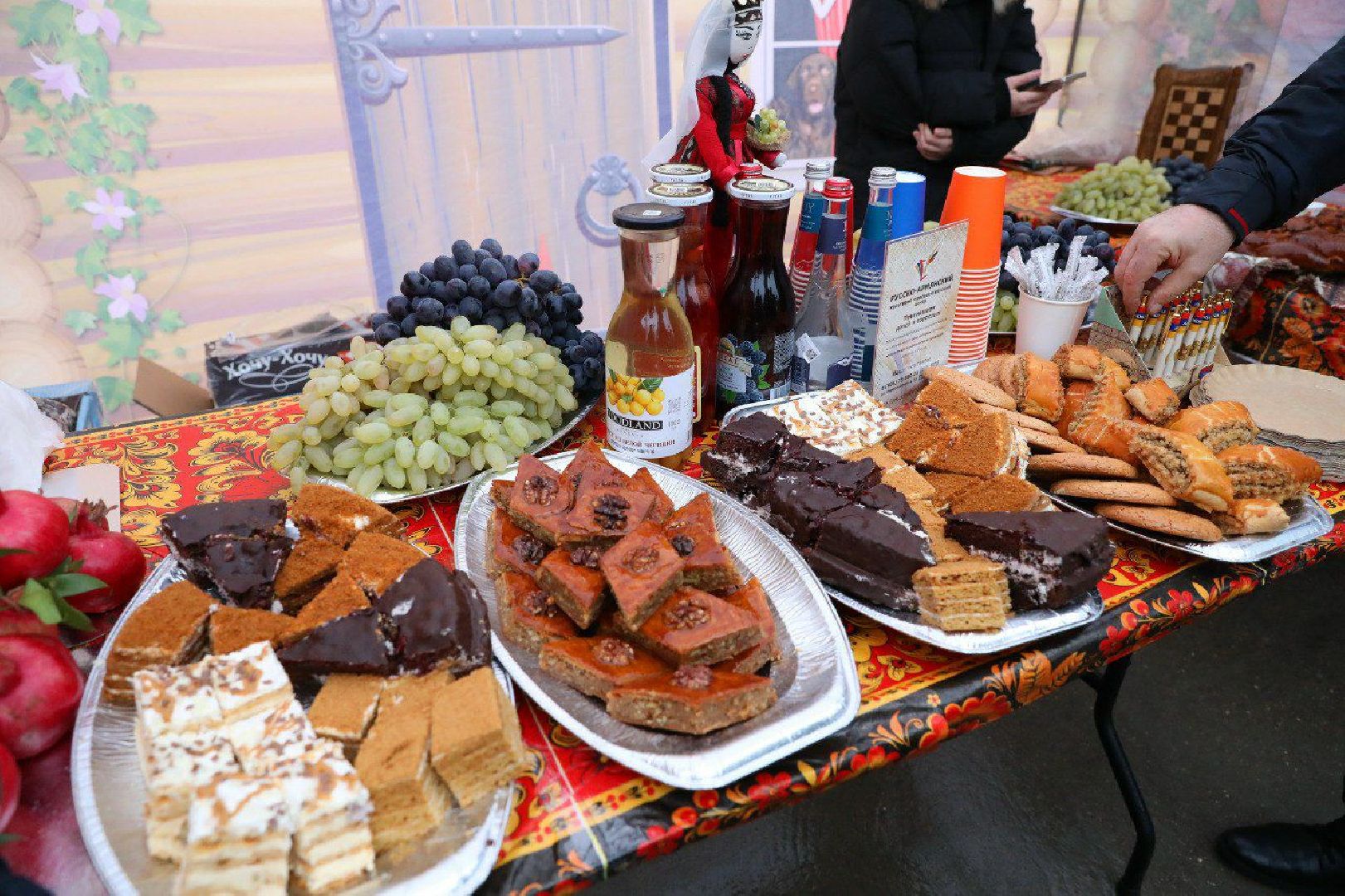 долгопрудный, 4 ноября, день народно единства, центральный парк, мастер-класс, матрешка, песня небо славян, русский рок,