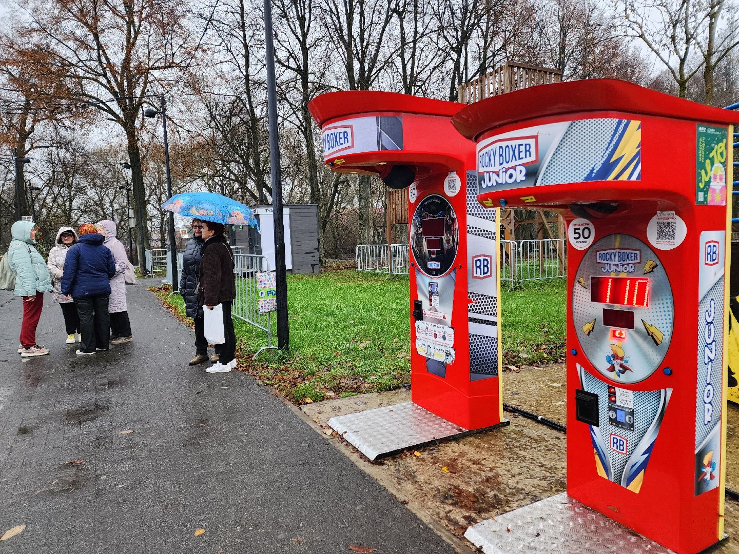чехов, улица пушкина, городской парк, день народного  единства, праздник, программа россия родина единство, концерт, музыкальная программа,  народные гуляния и забавы, игровая программа, анимация, мастер-классы, конкурсы и викторины,ансамбль авангард, ансамбль подмосковный сувенир, песни и танцы, патриотические акции, флаги народов россии,
