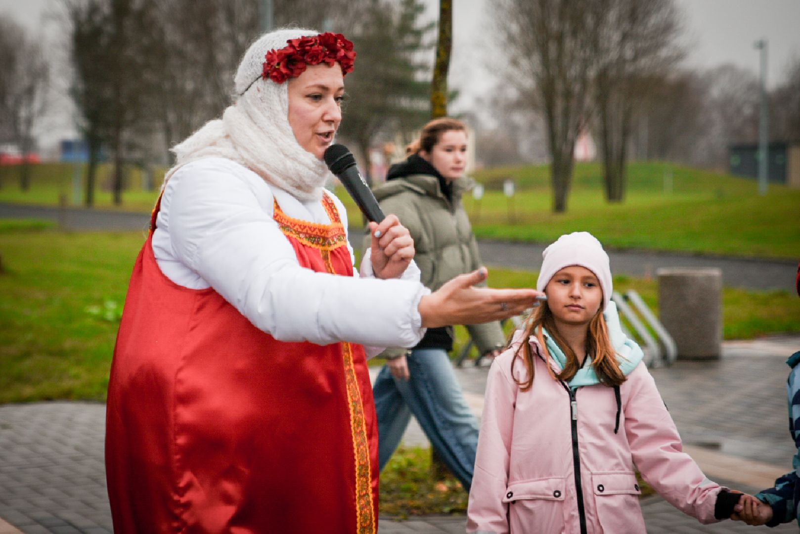 бронницы, день народного единства в бронницах, парк бронницкий луг, дети,