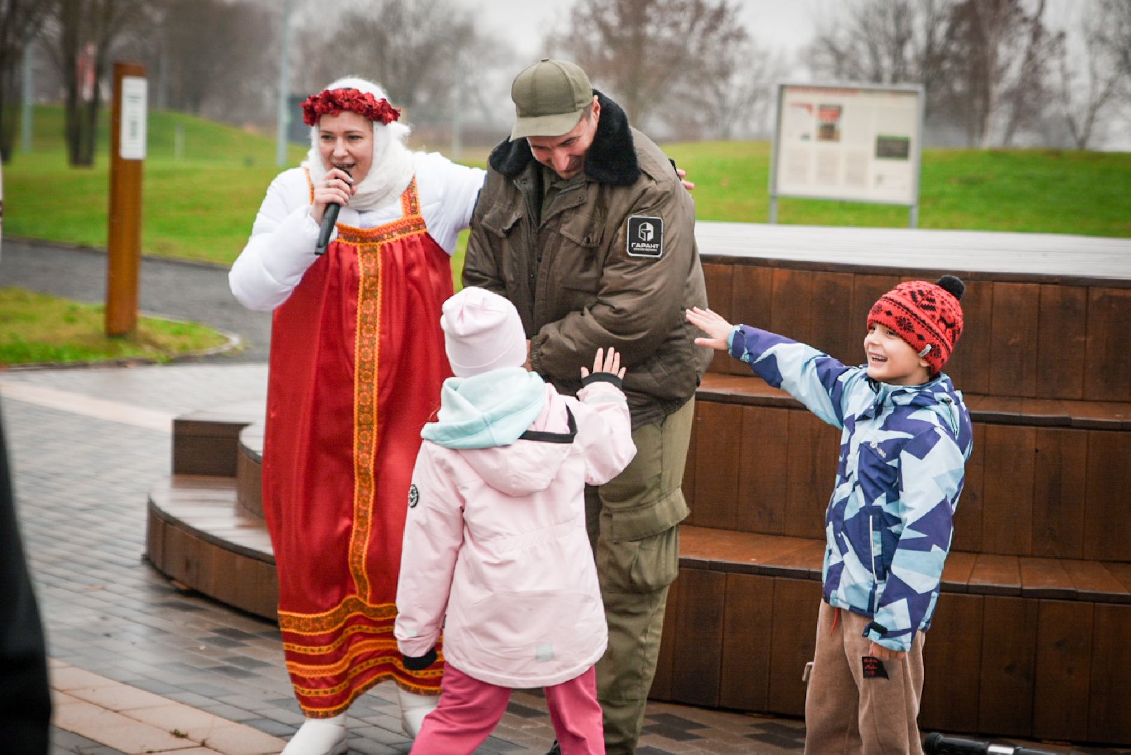 бронницы, день народного единства в бронницах, парк бронницкий луг, дети,