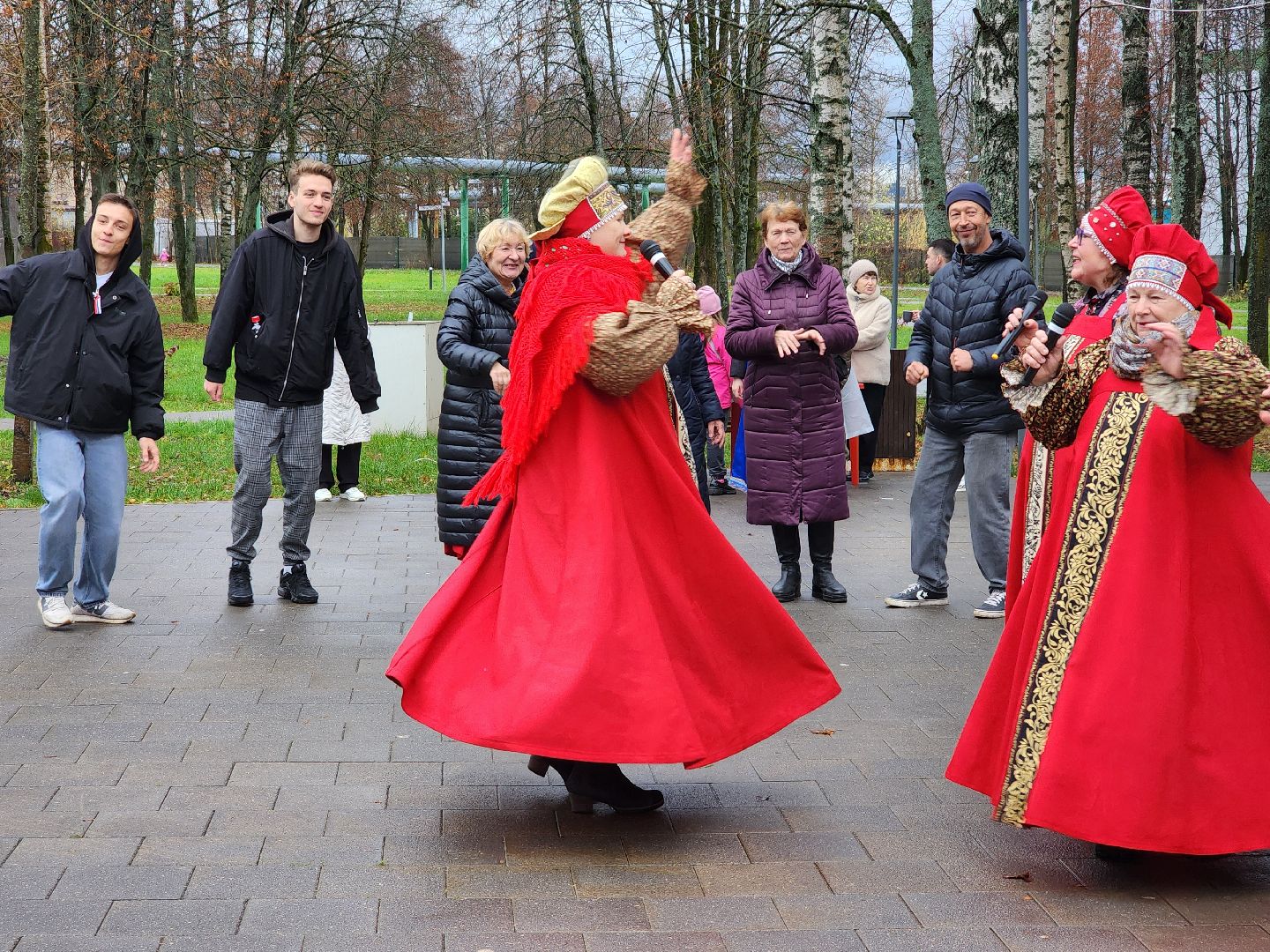 сергиев посад, сергиево-посадский городской округ, краснозаводск, парк победы, день народного  единства, 4 ноября праздник,россия, родина, единство народов, парки подмосковья, волонтеры подмосковья,