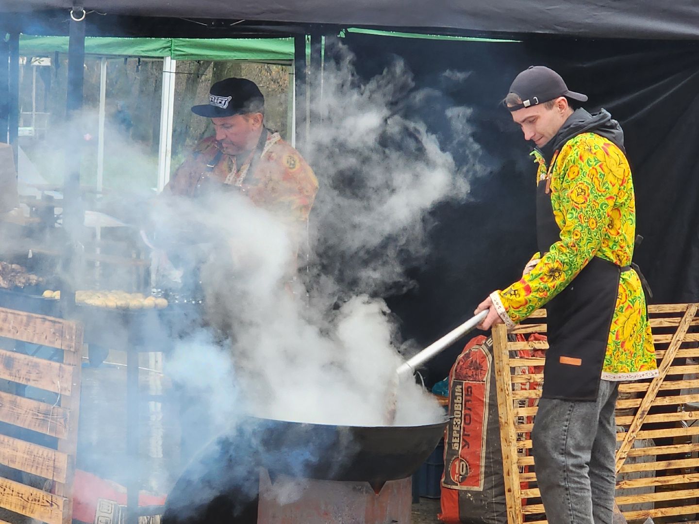 чехов, парк культуры и отдыха, день народного  единства, праздник, торжество, патриотические акции, флаг россии, флаги регионов россии, акция дружба народов, мастер-классы, конкурсы, исторический тест, волонтеры подмосковья, игровая программа, концерт,