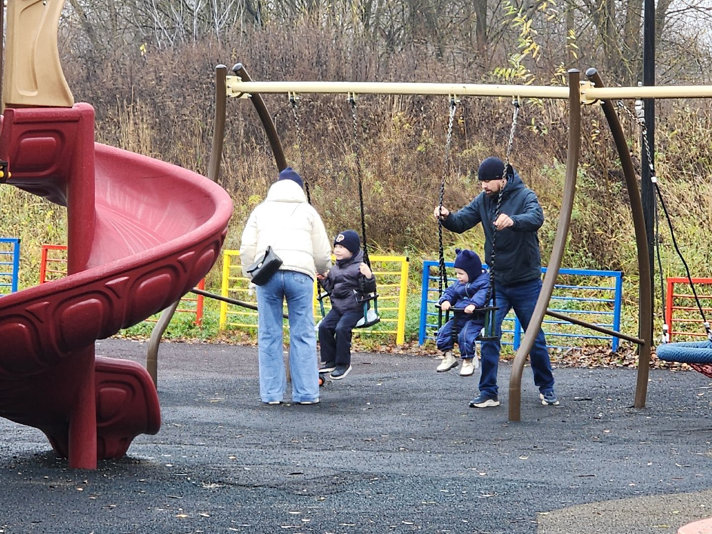 чехов, парк культуры и отдыха, день народного  единства, праздник, торжество, патриотические акции, флаг россии, флаги регионов россии, акция дружба народов, мастер-классы, конкурсы, исторический тест, волонтеры подмосковья, игровая программа, концерт,