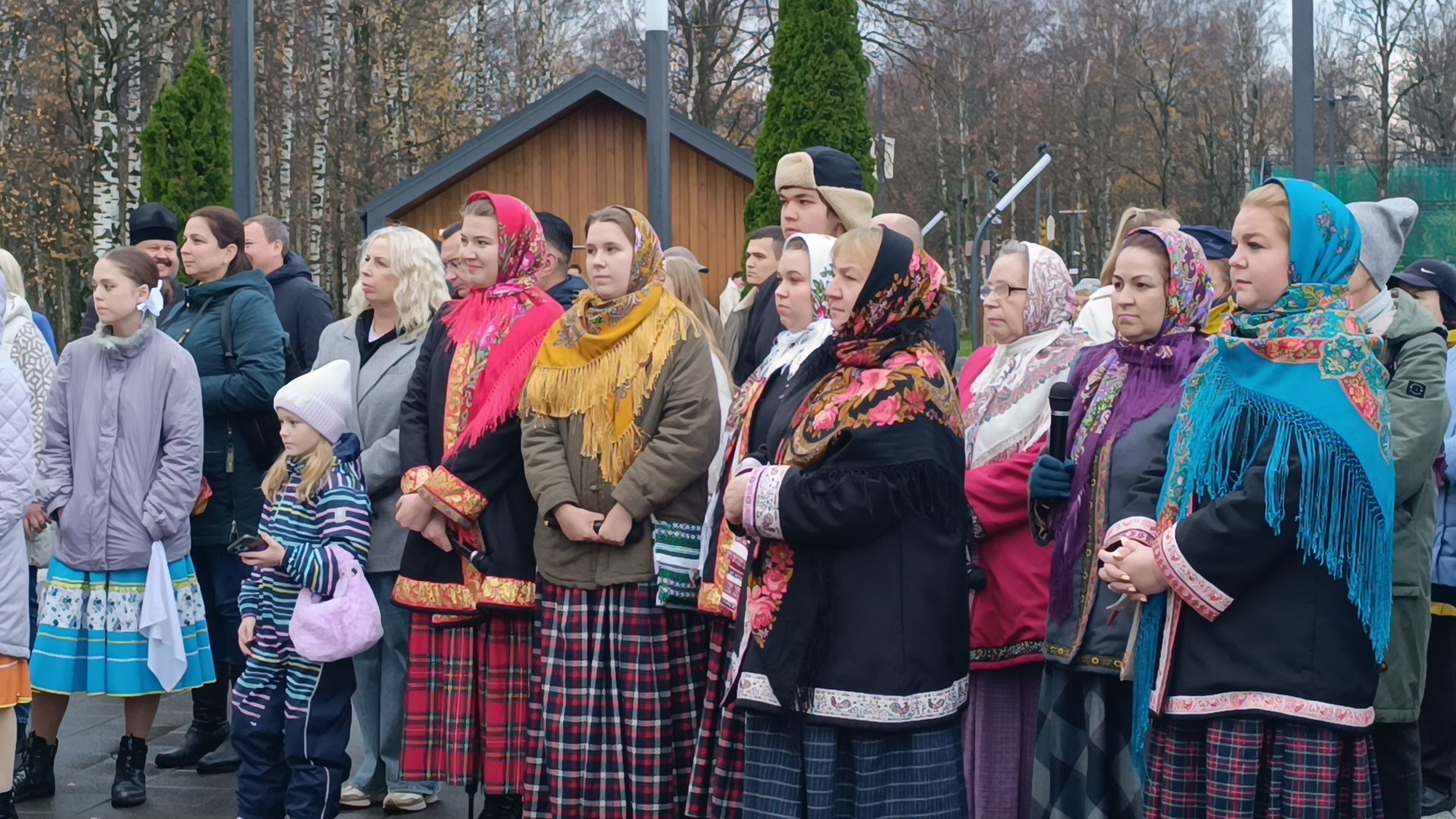 волонтеры подмосковья, лобня, парк,