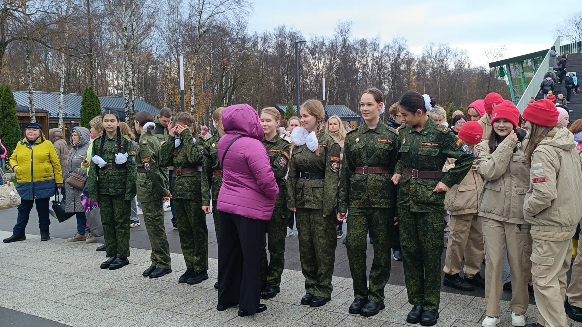 волонтеры подмосковья, лобня, парк,