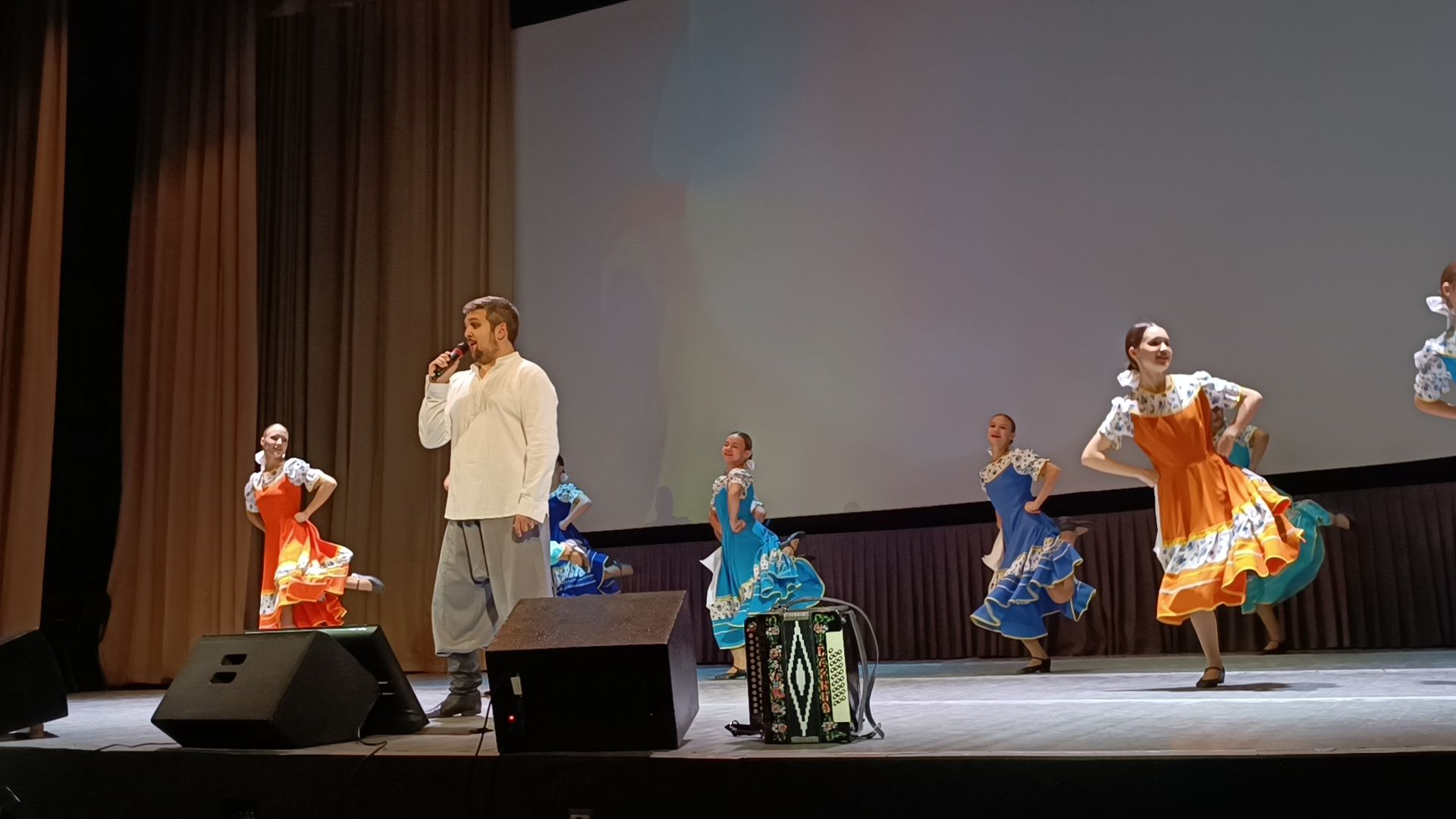 концерт, лобня, народные песни,