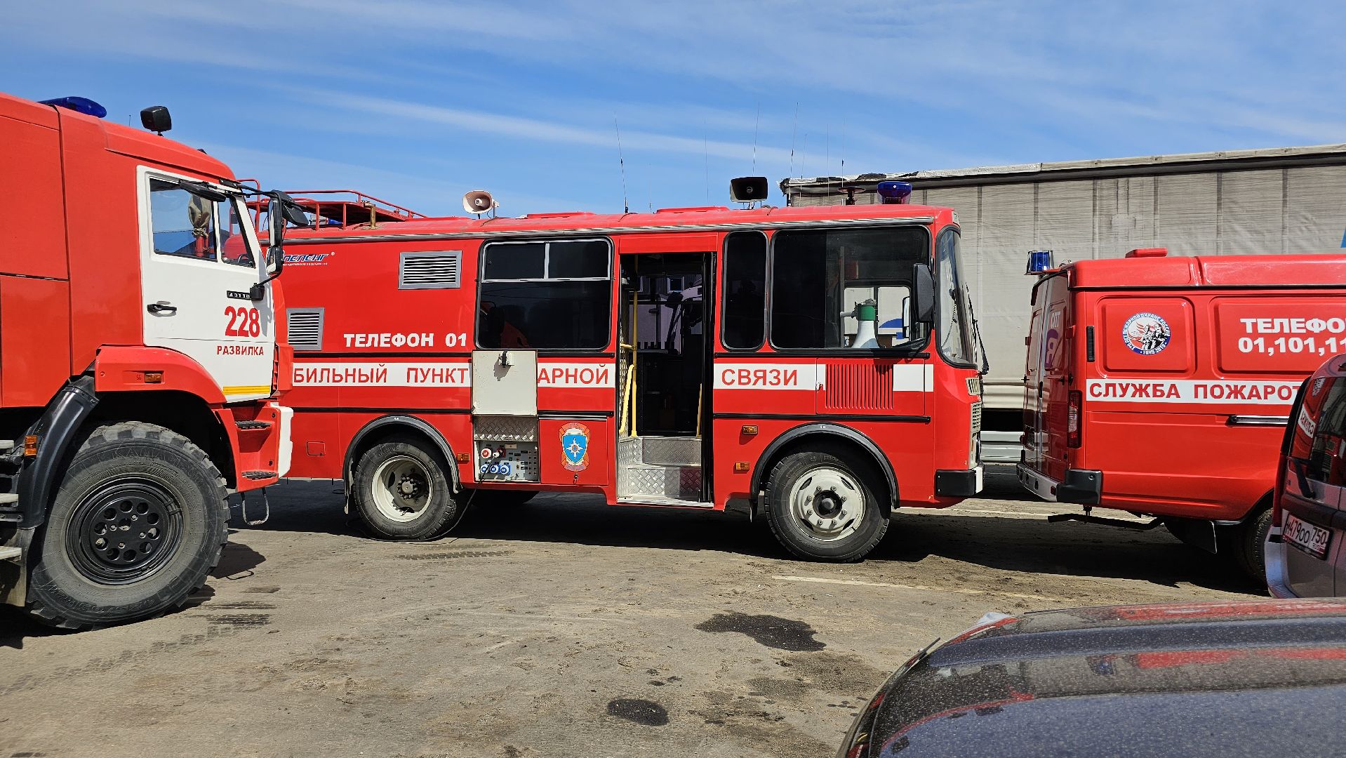 пожар, покрышки, склад, пожаротушение, МЧС, Дзержинский