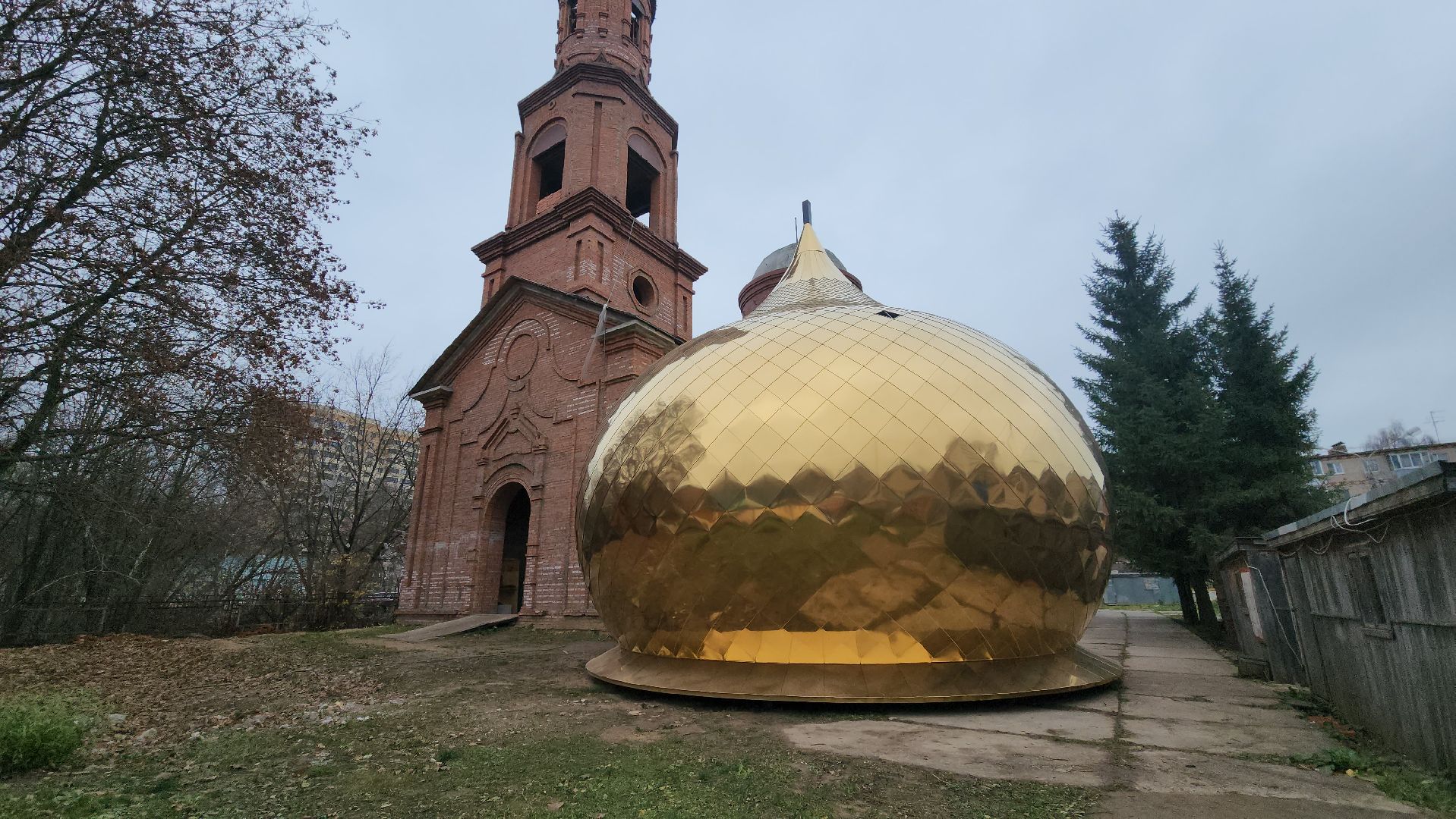 Крест, Храм, Лобня, Золочение креста,