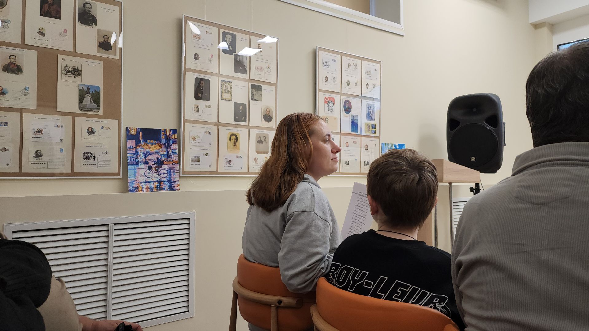 луховицы, выставка, библиотека им морозова, коллекционер,