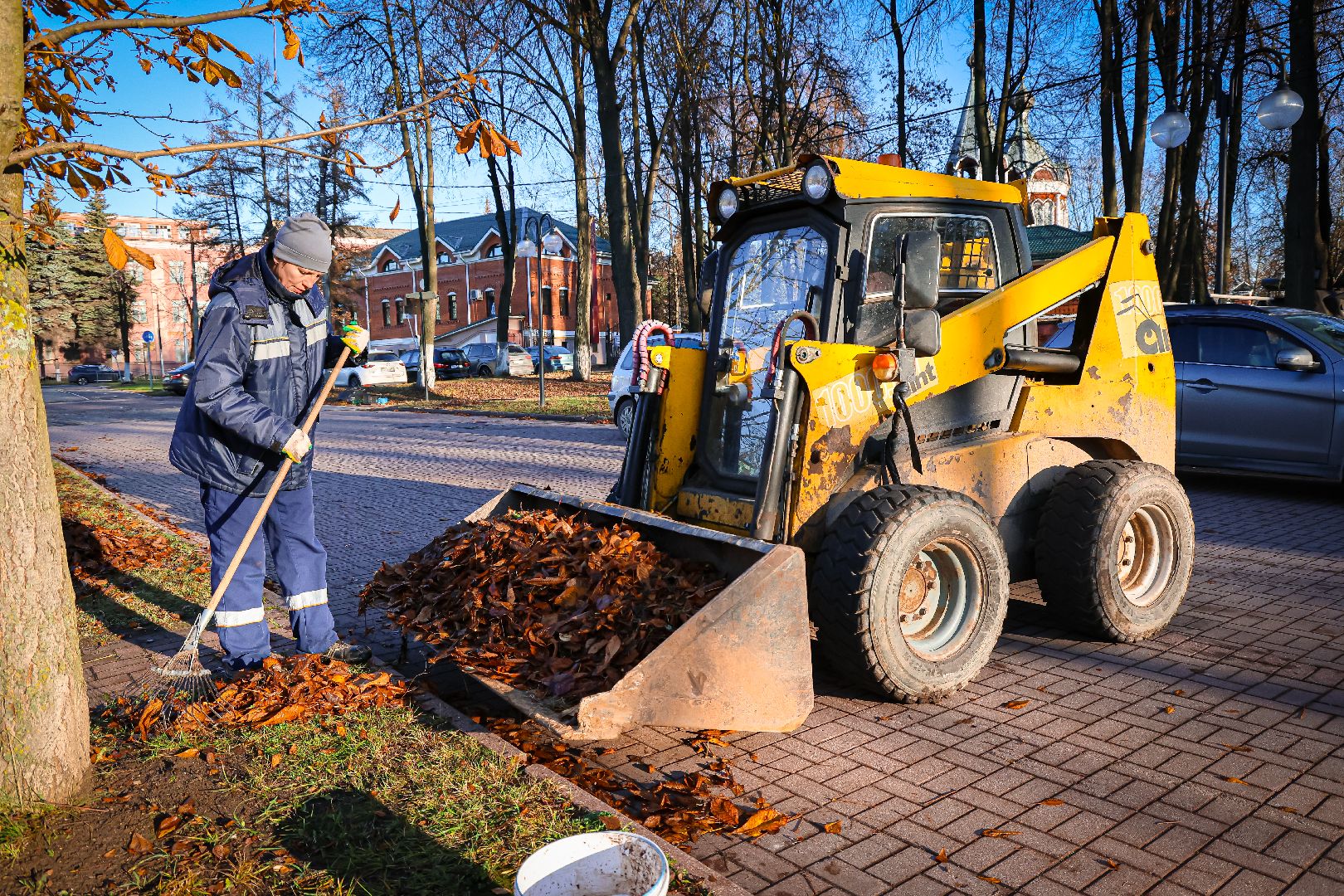 клин, благоустройство, уборка листвы, жкх,