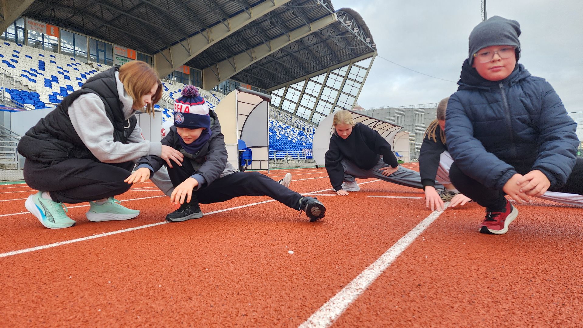 спорт, тренер, новая секция, авангард, стадион авангард, бег, гимнастика, атлетика, легкая атлетика,домодедово, подмосковье,